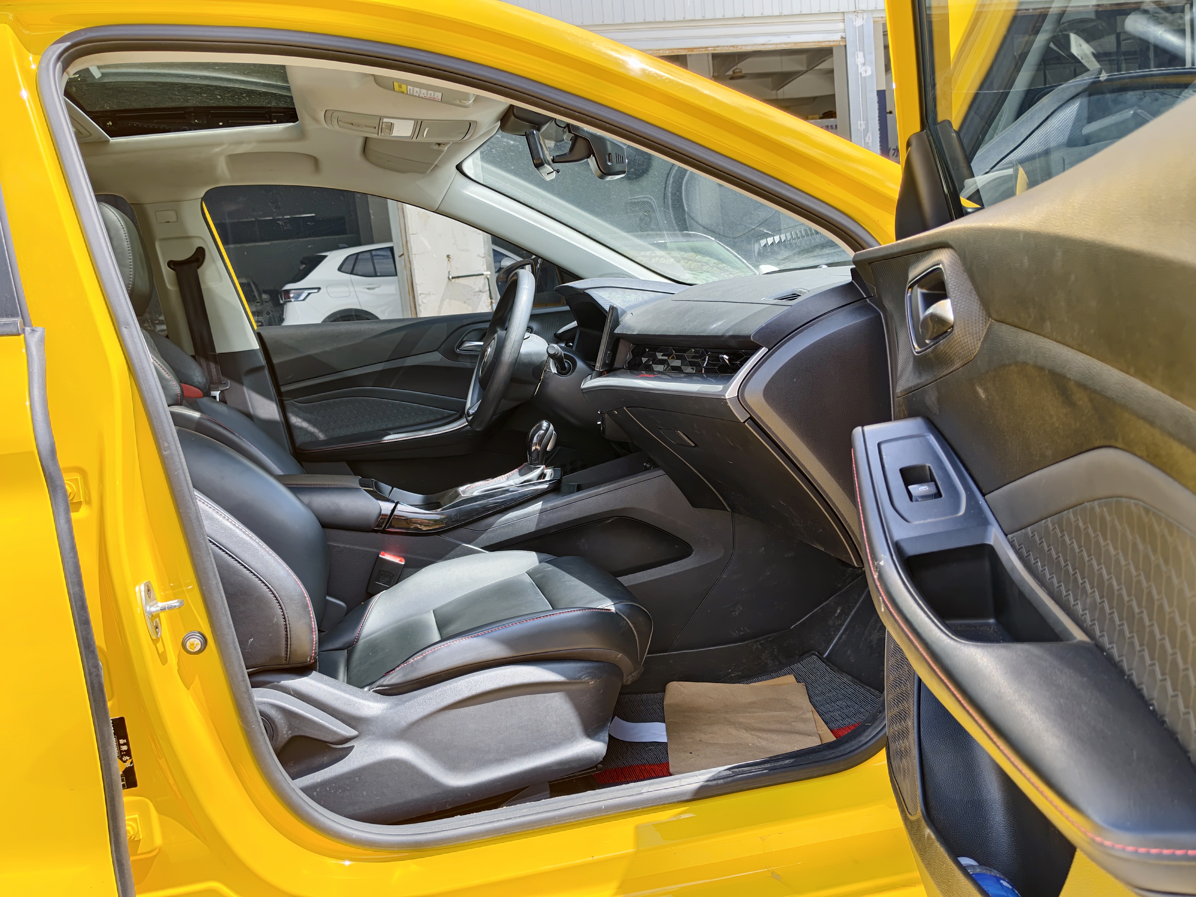 5 2022 car image #12