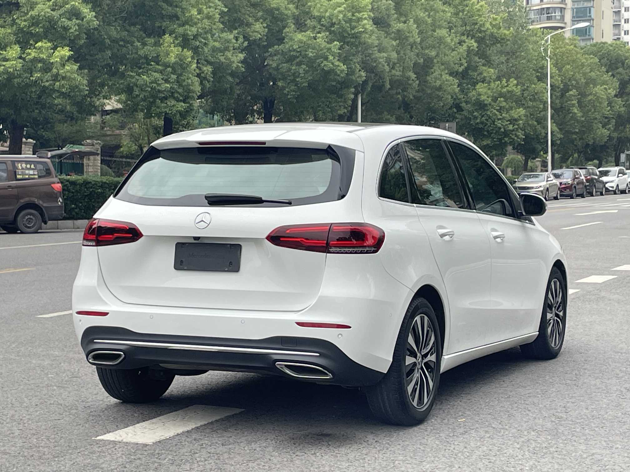 Mercedes-Benz B Class 2023 car image #12