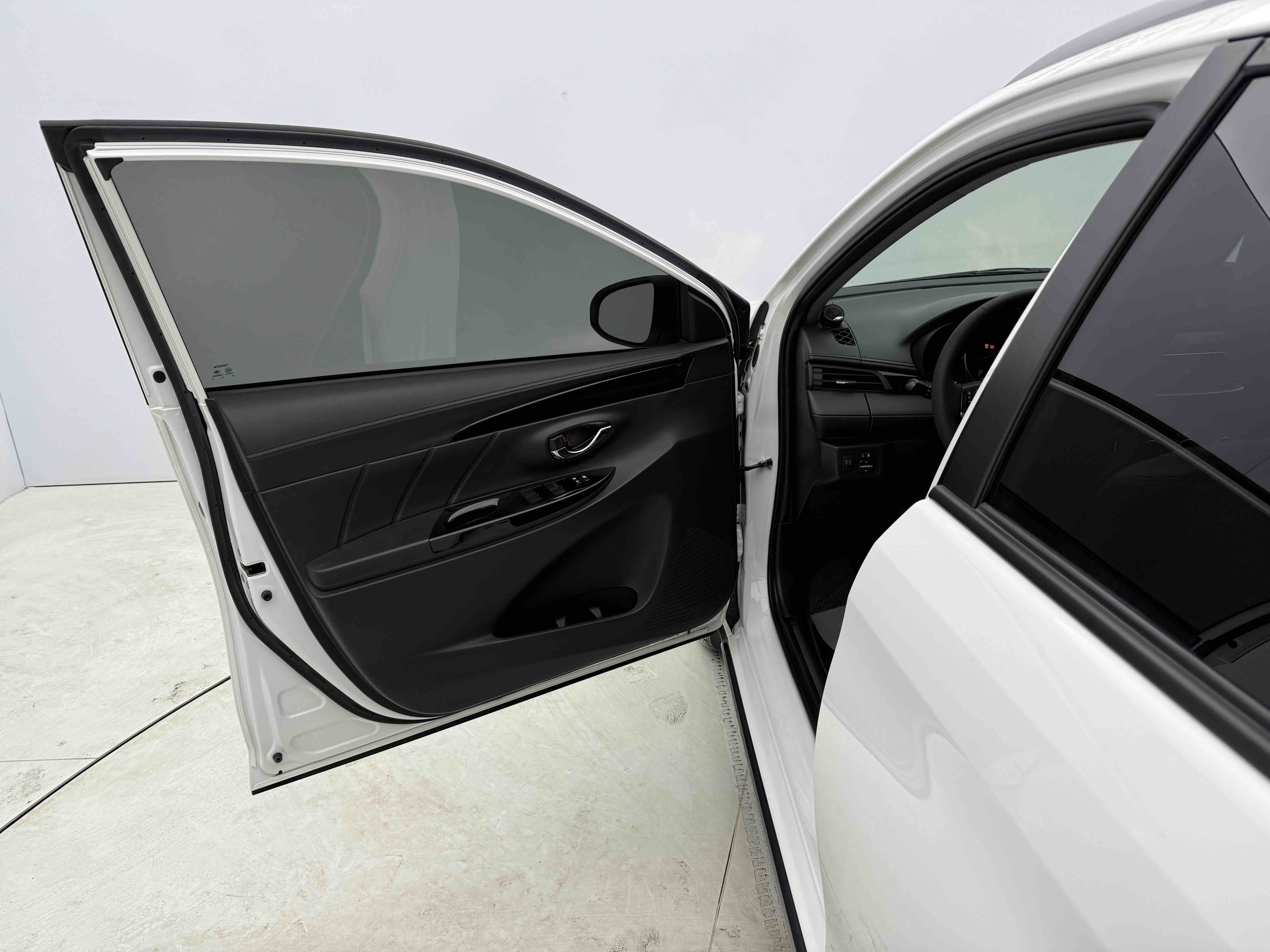 Yaris L Zhixuan 2022 car image #12