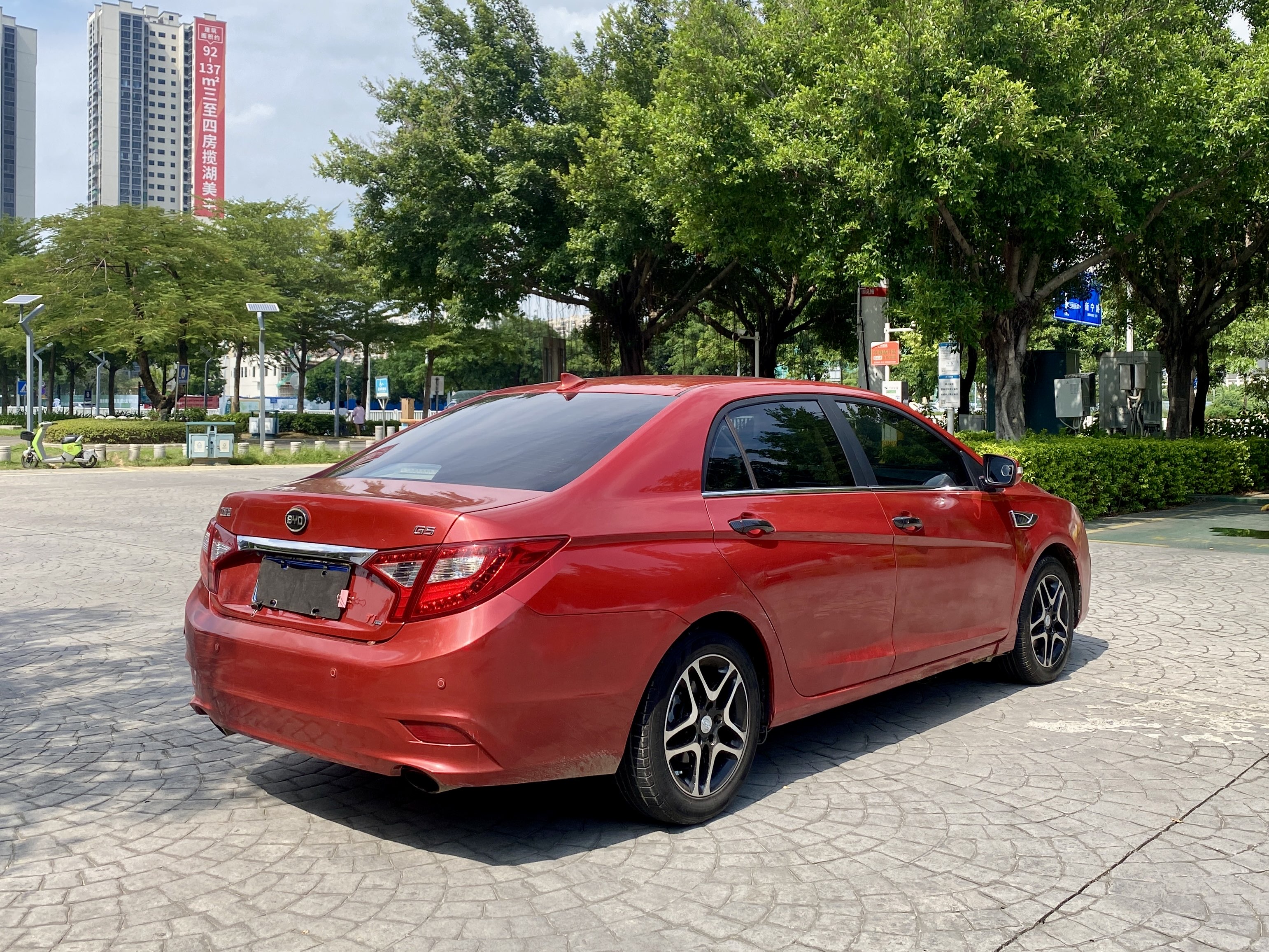 BYD G5 2015 #12 BYD G5 2015 car image #12