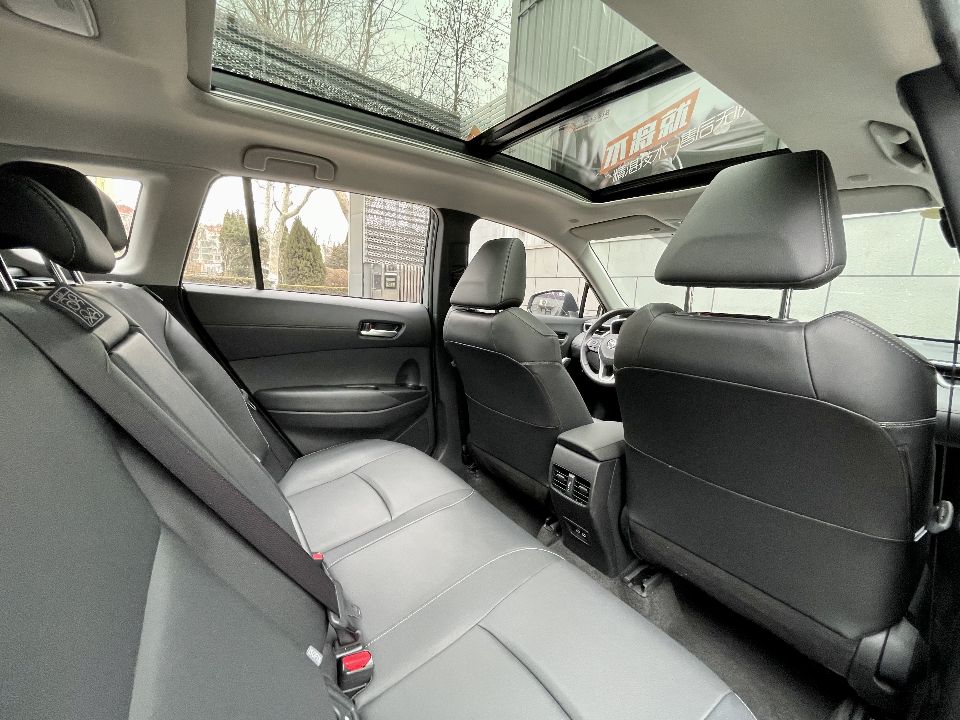 Toyota Corolla Cross 2022 immagine di auto #12