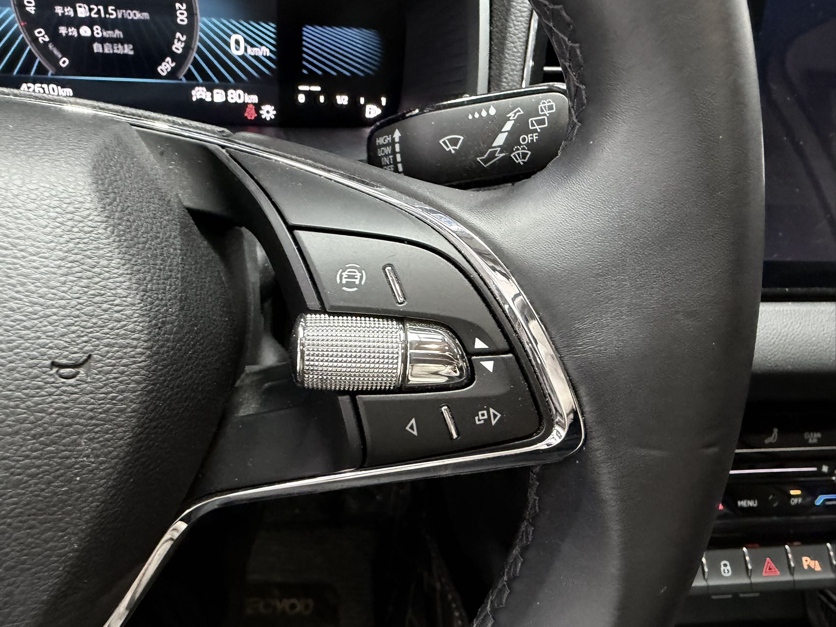 Skoda Karoq 2022 изображение автомобиля #12