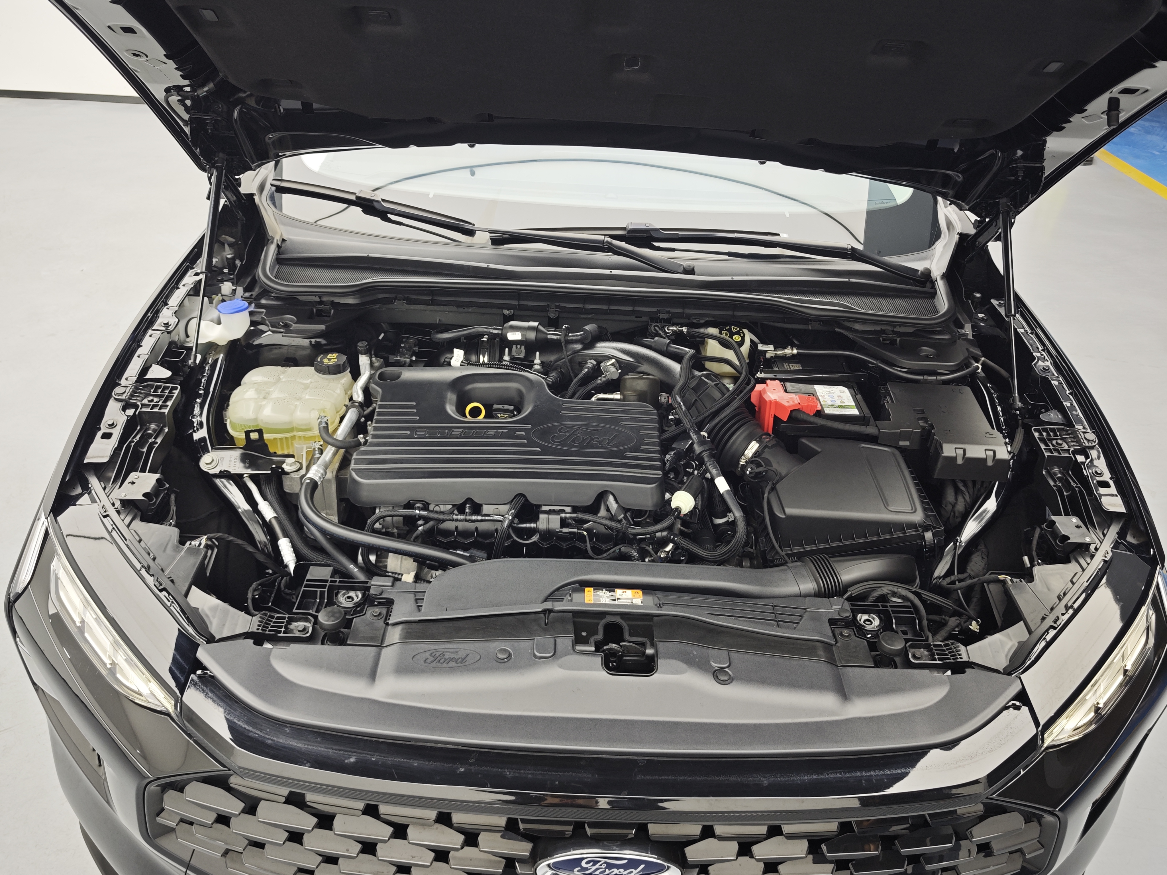 Ford Mondeo 2023 صورة سيارة #12