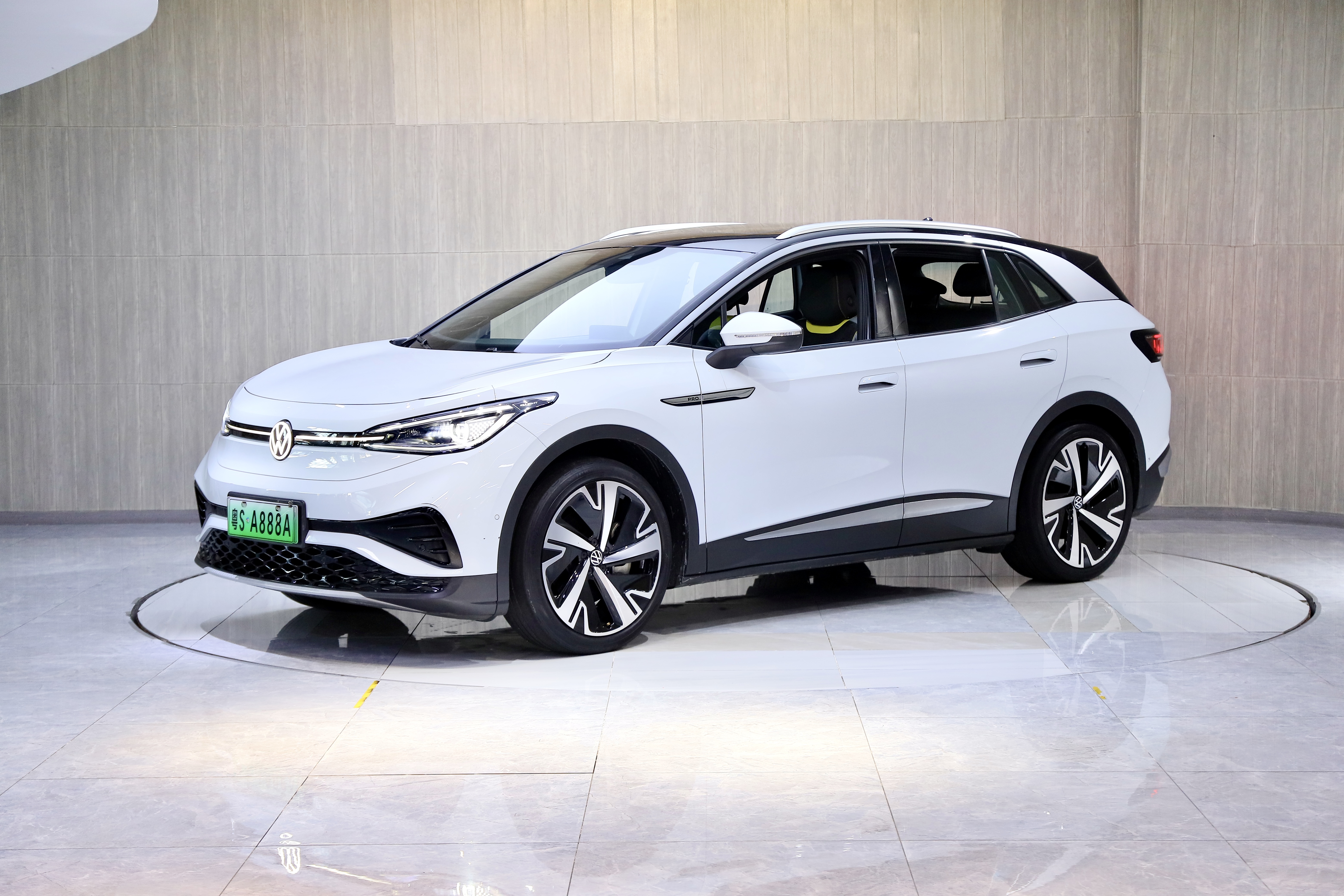 Volkswagen ID.4 X 2022 immagine di auto #12