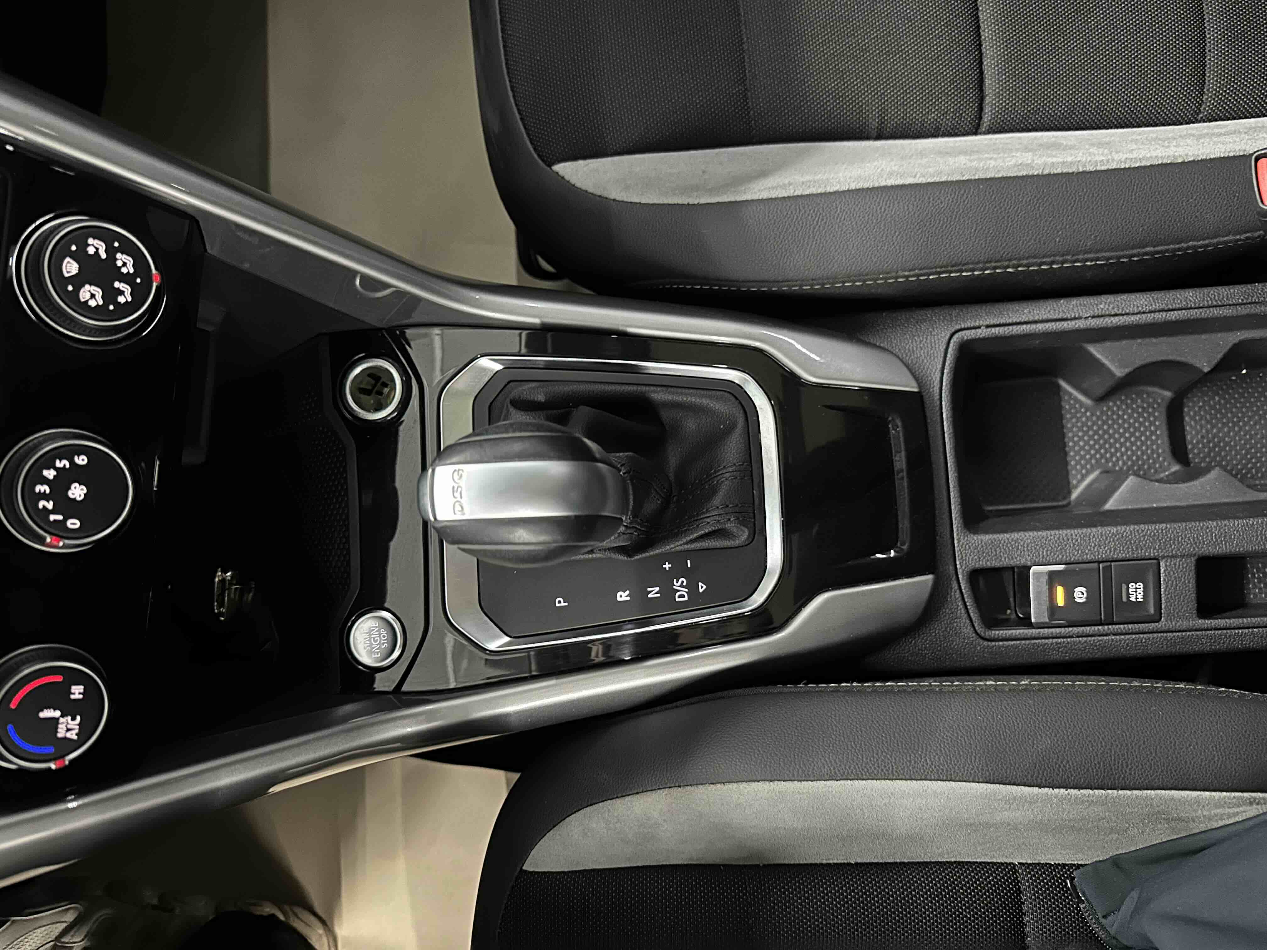 T-Roc 2022 car image #12