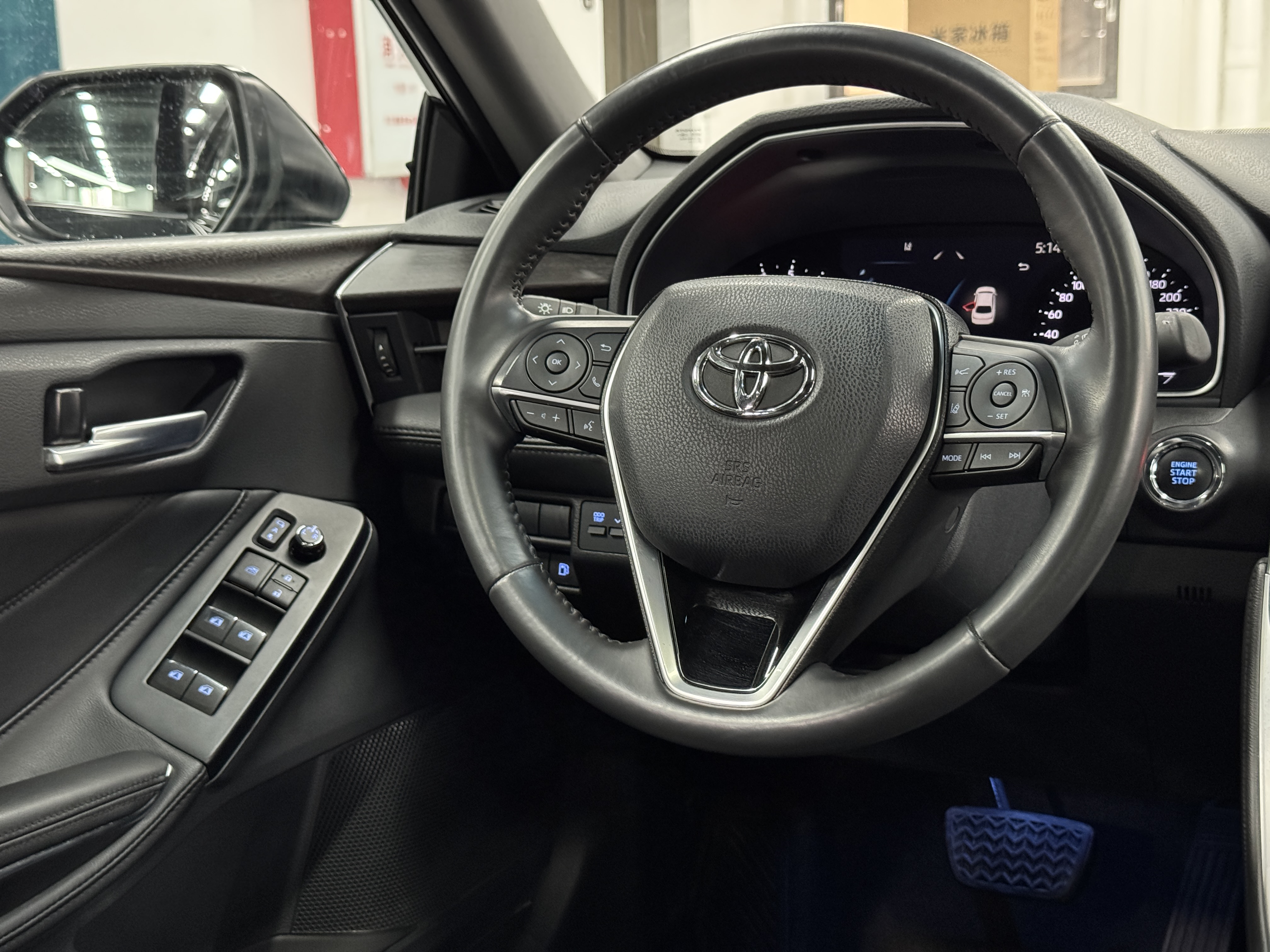 Toyota Avalon 2022 car image #12