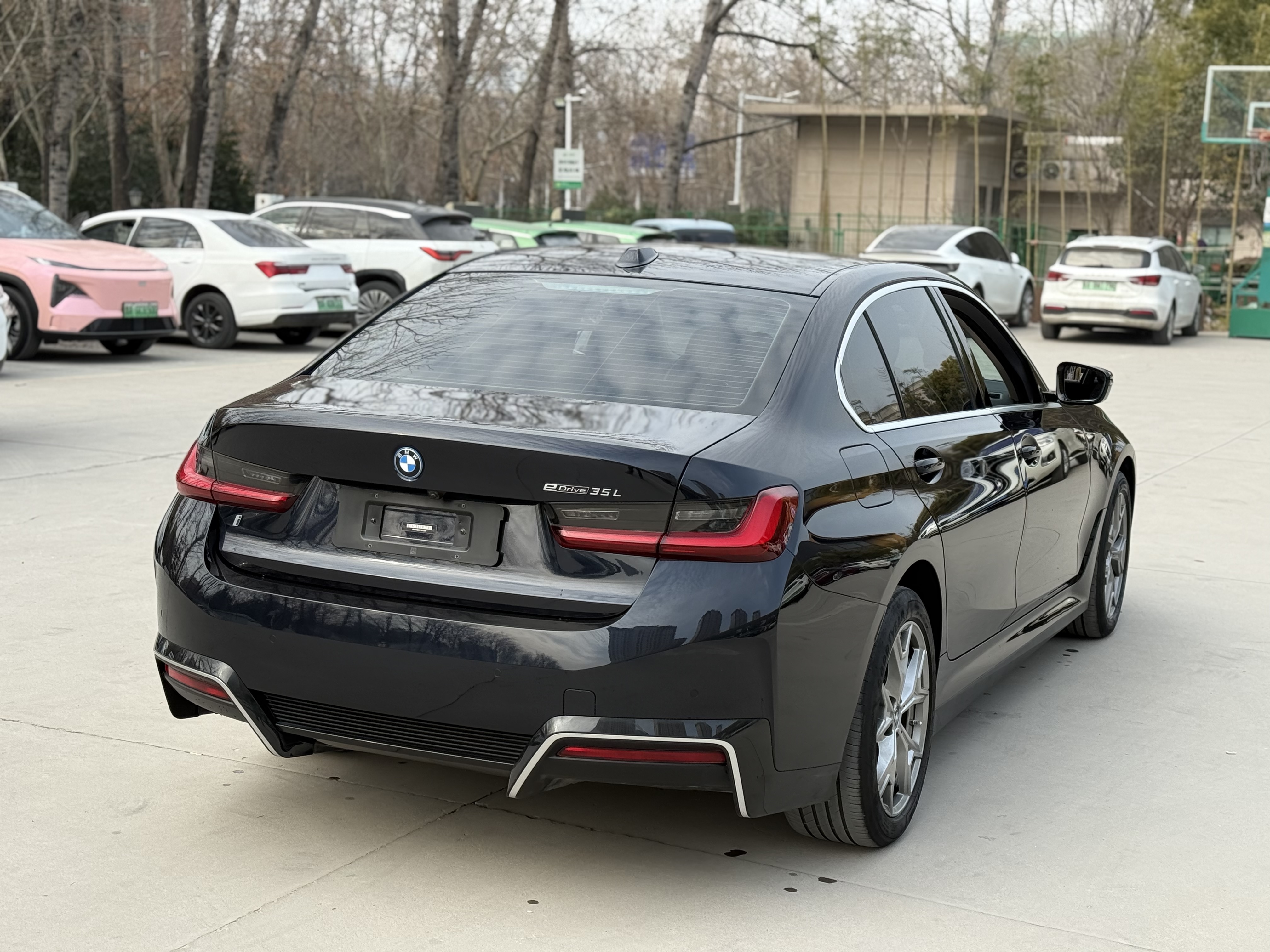 BMW i3 2023 car image #12