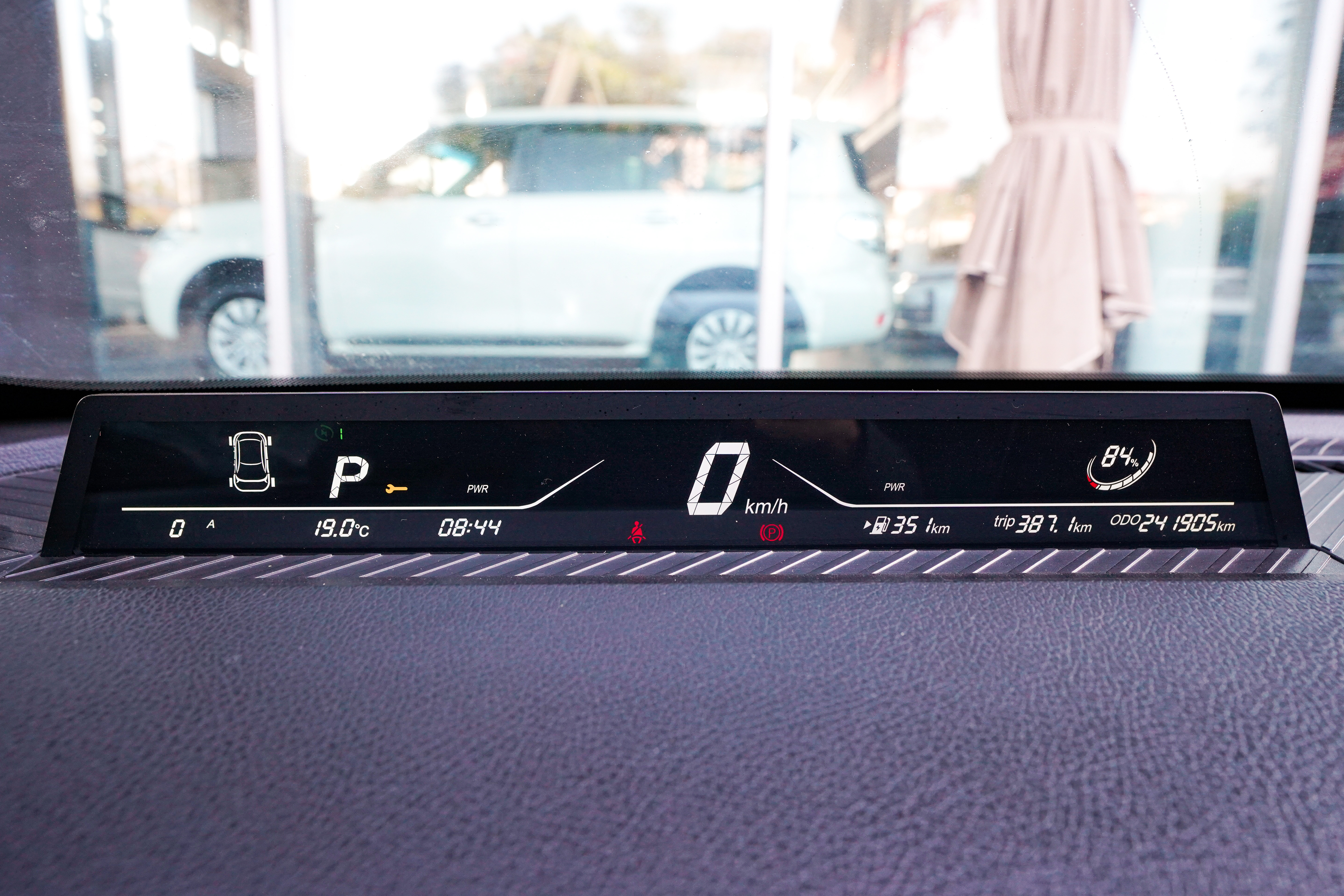 哪吒汽车 哪吒V 2022 #12 哪吒汽车 哪吒V 2022 汽车图片 #12