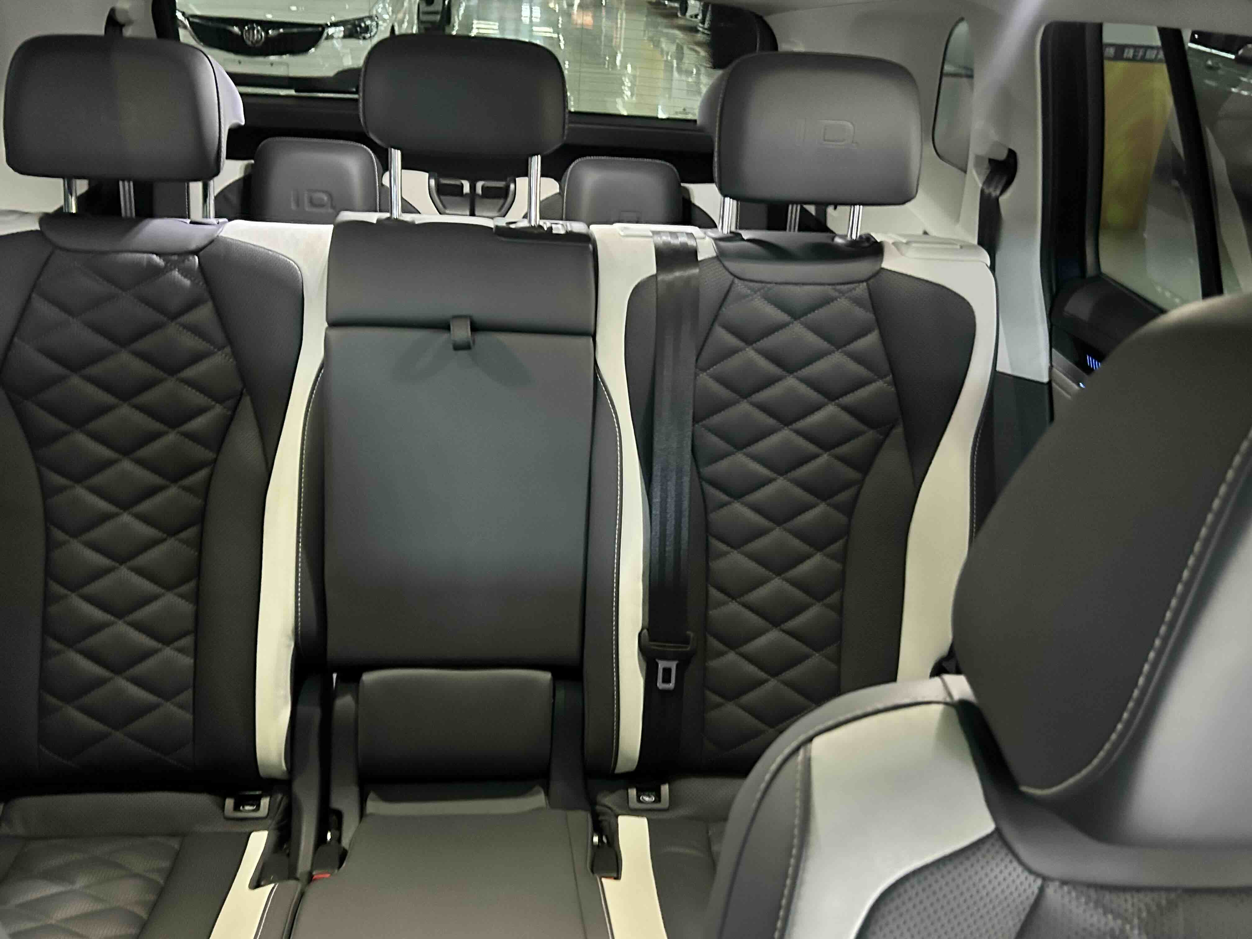 Volkswagen ID.6 Crozz 2023 #12 Volkswagen ID.6 Crozz 2023 immagine di auto #12