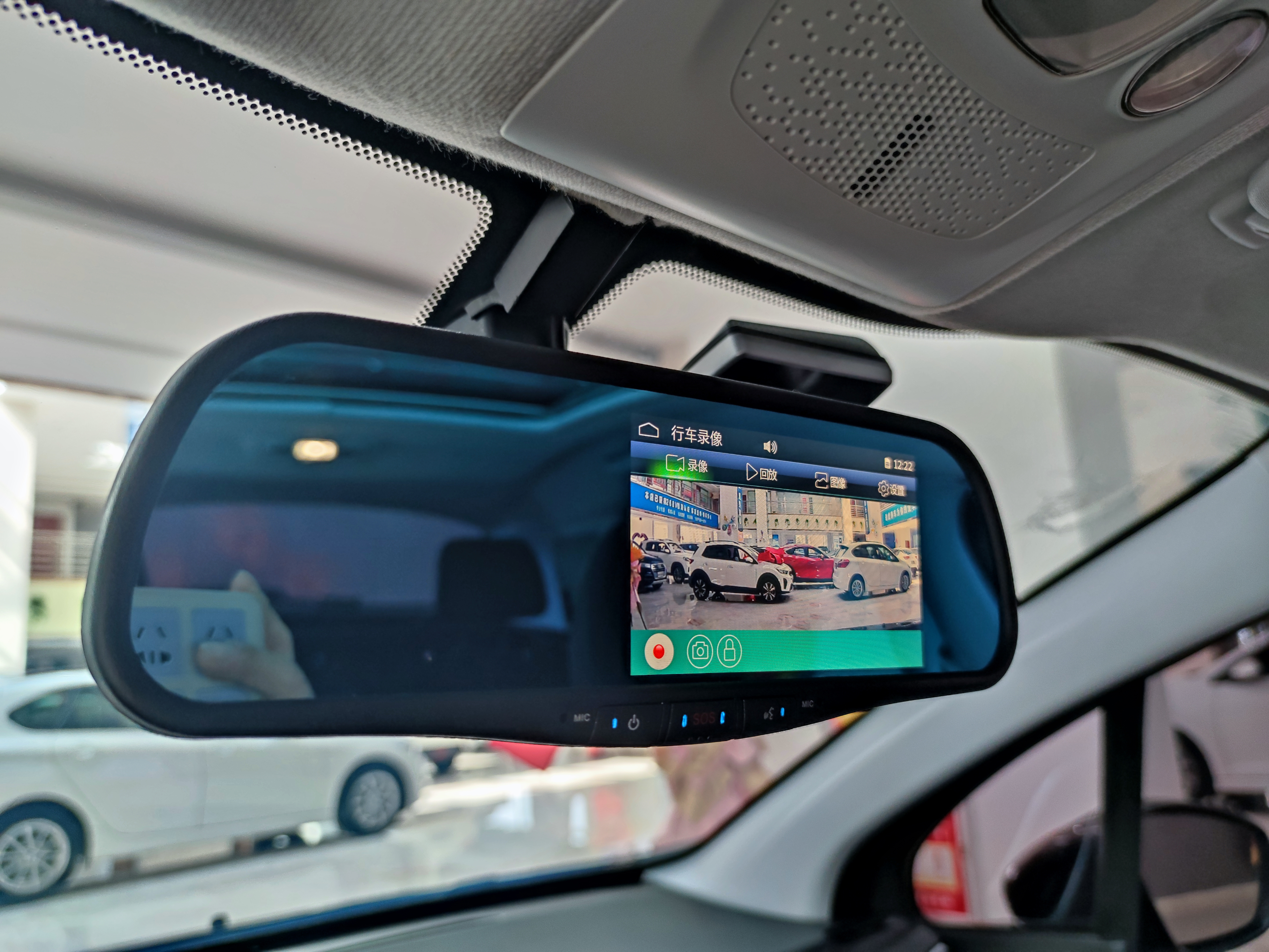 Peugeot 2008 2014 car image #12