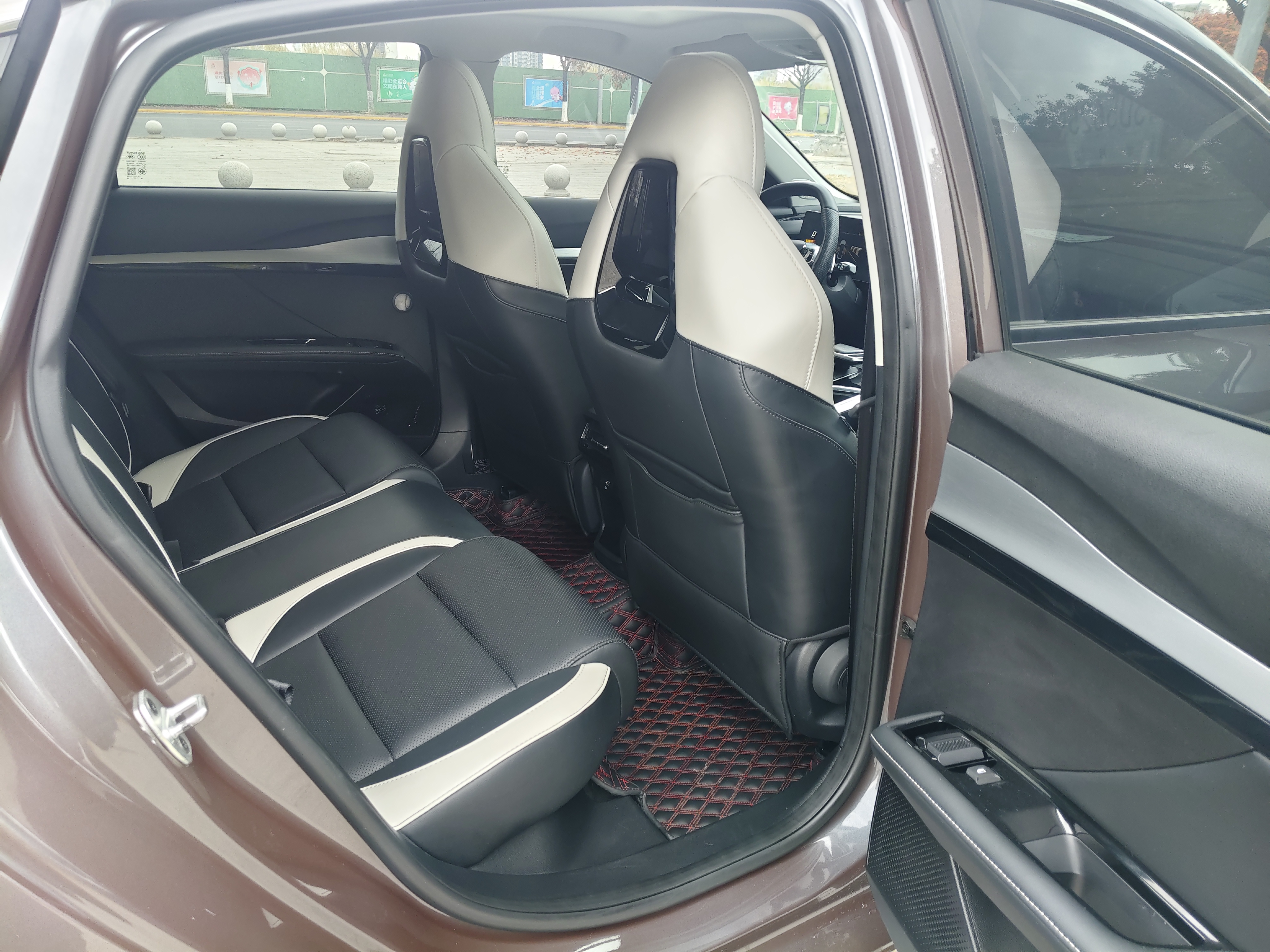 5 Scorpio 2023 car image #12