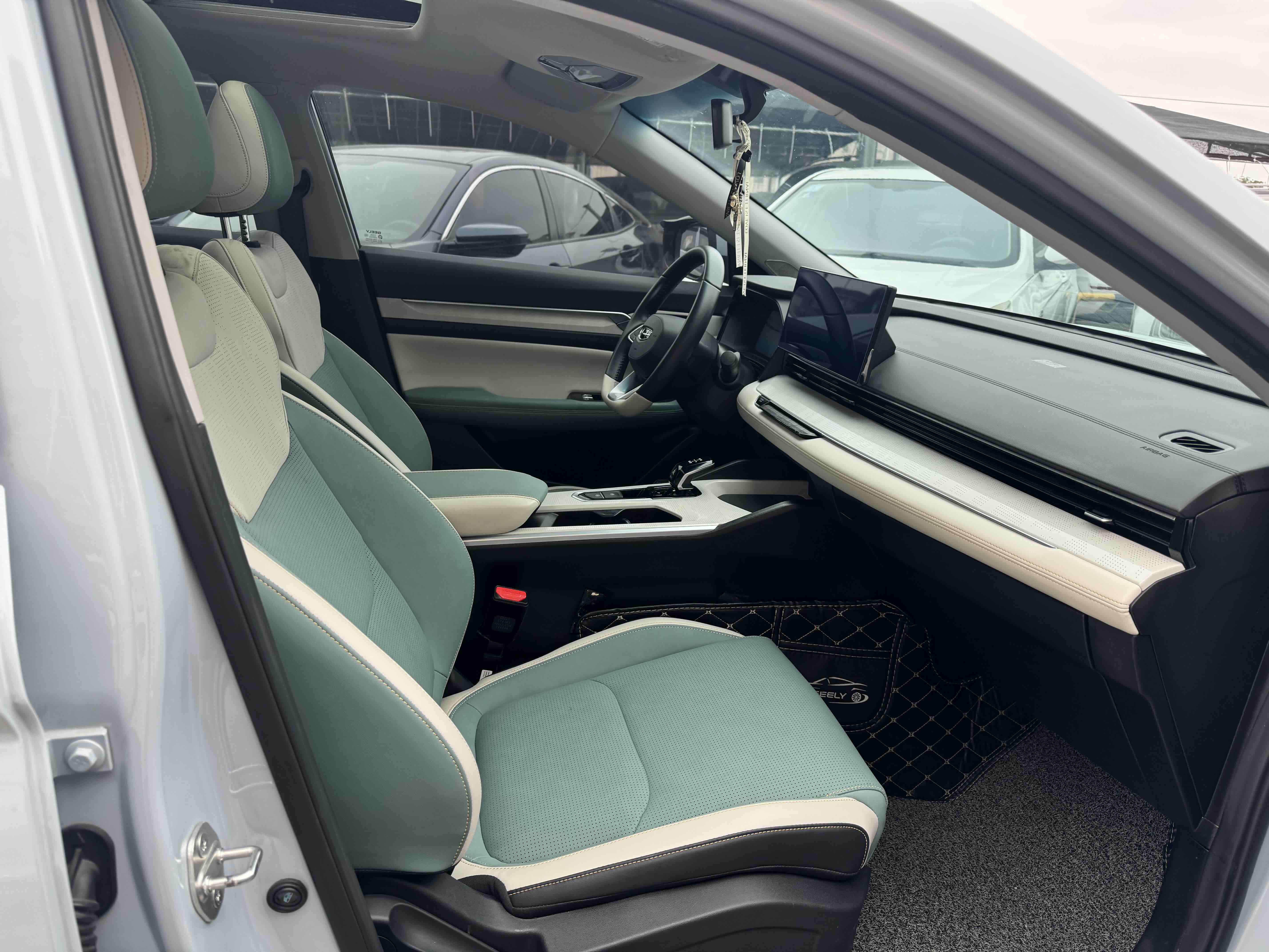 GEELY Emgrand L 2022 car image #12