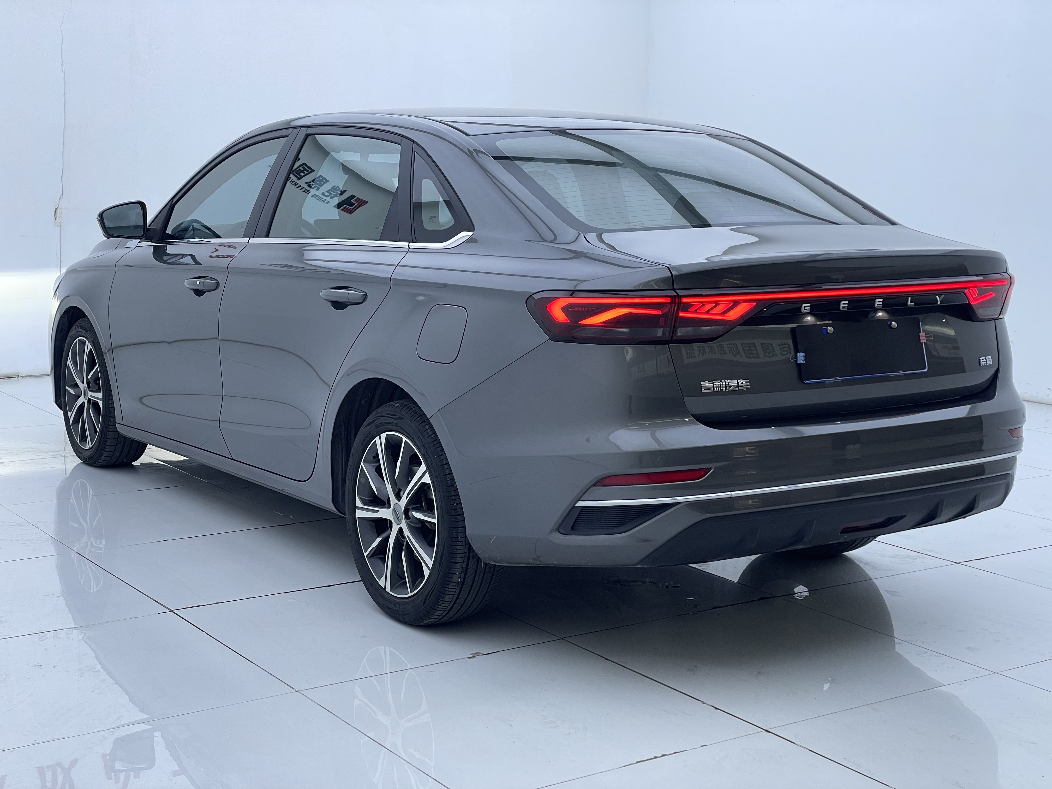 Emgrand 2022 car image #12