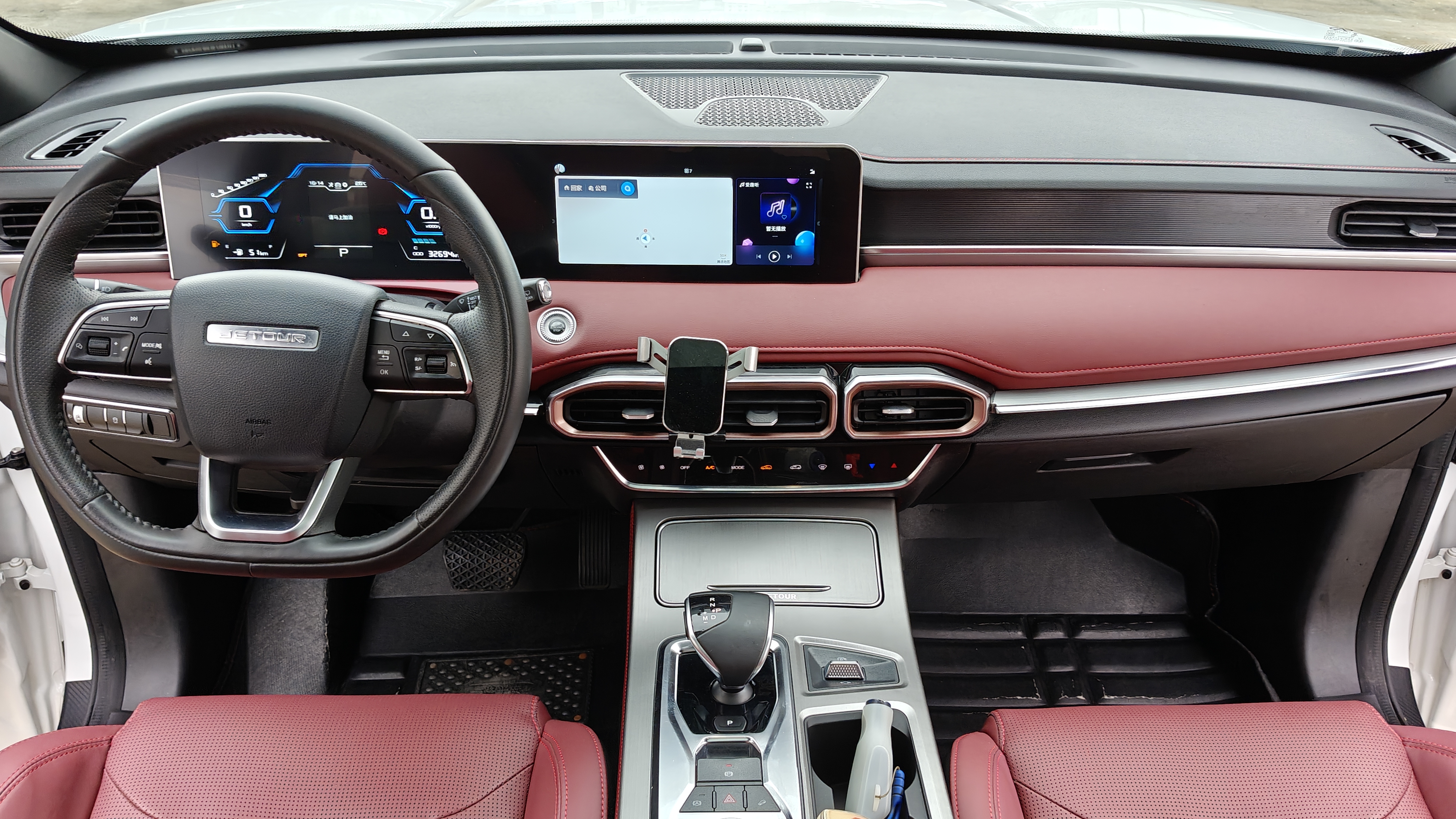 X70 PLUS 2022 #12 X70 PLUS 2022 car image #12