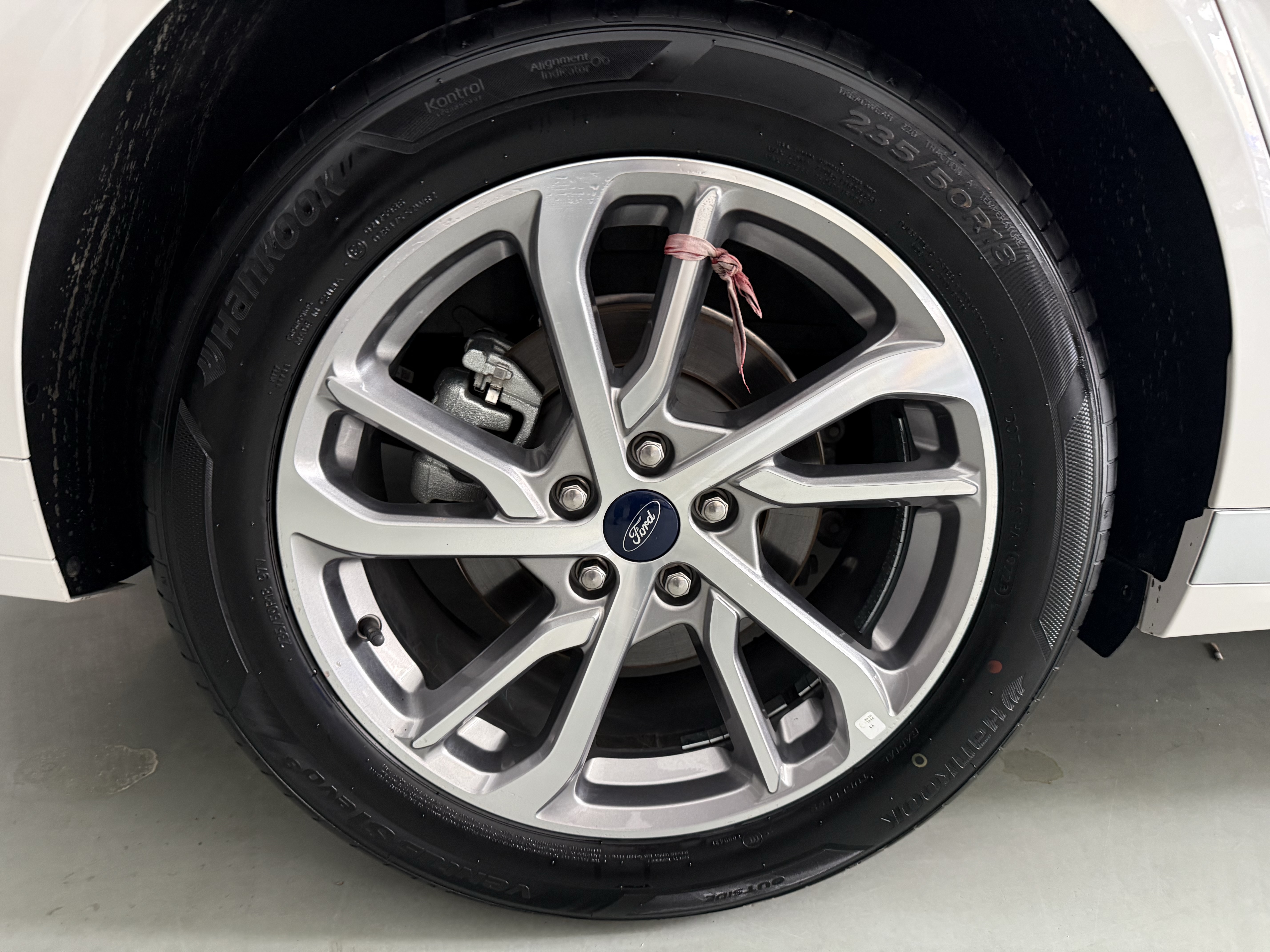 Ford Mondeo 2023 car image #12