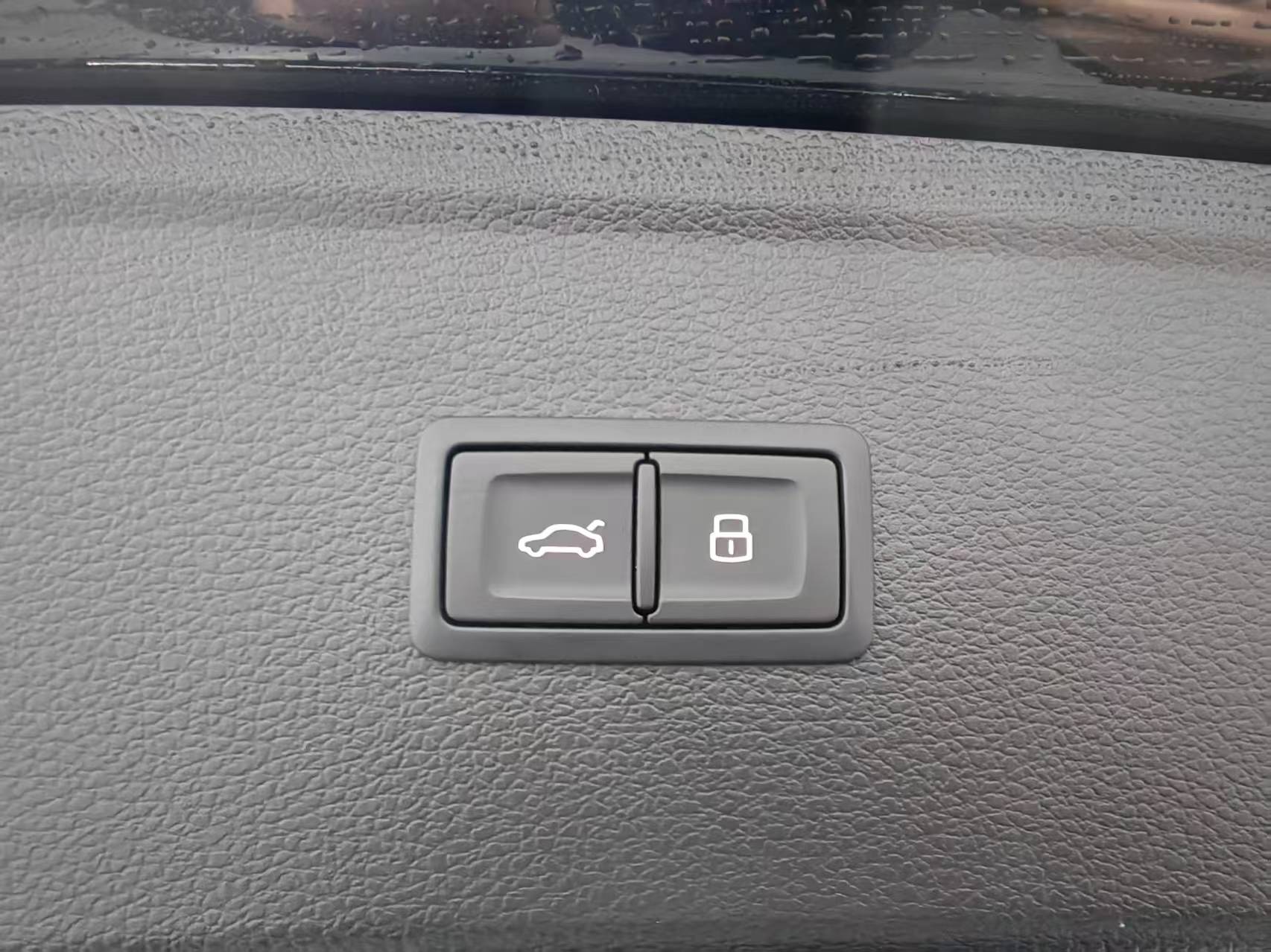 Audi Q5L 2023 car image #12