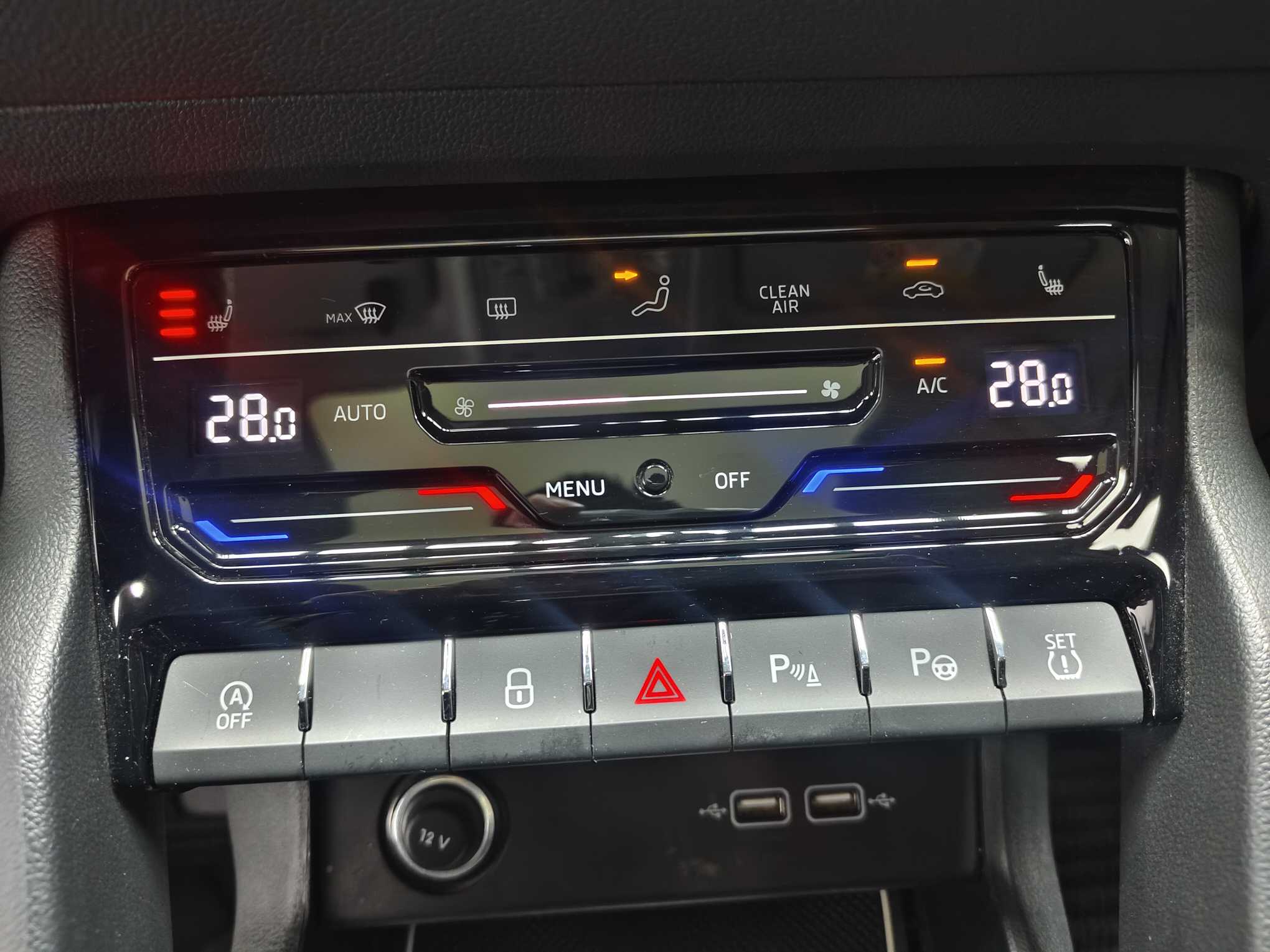 Skoda Karoq 2022 car image #12