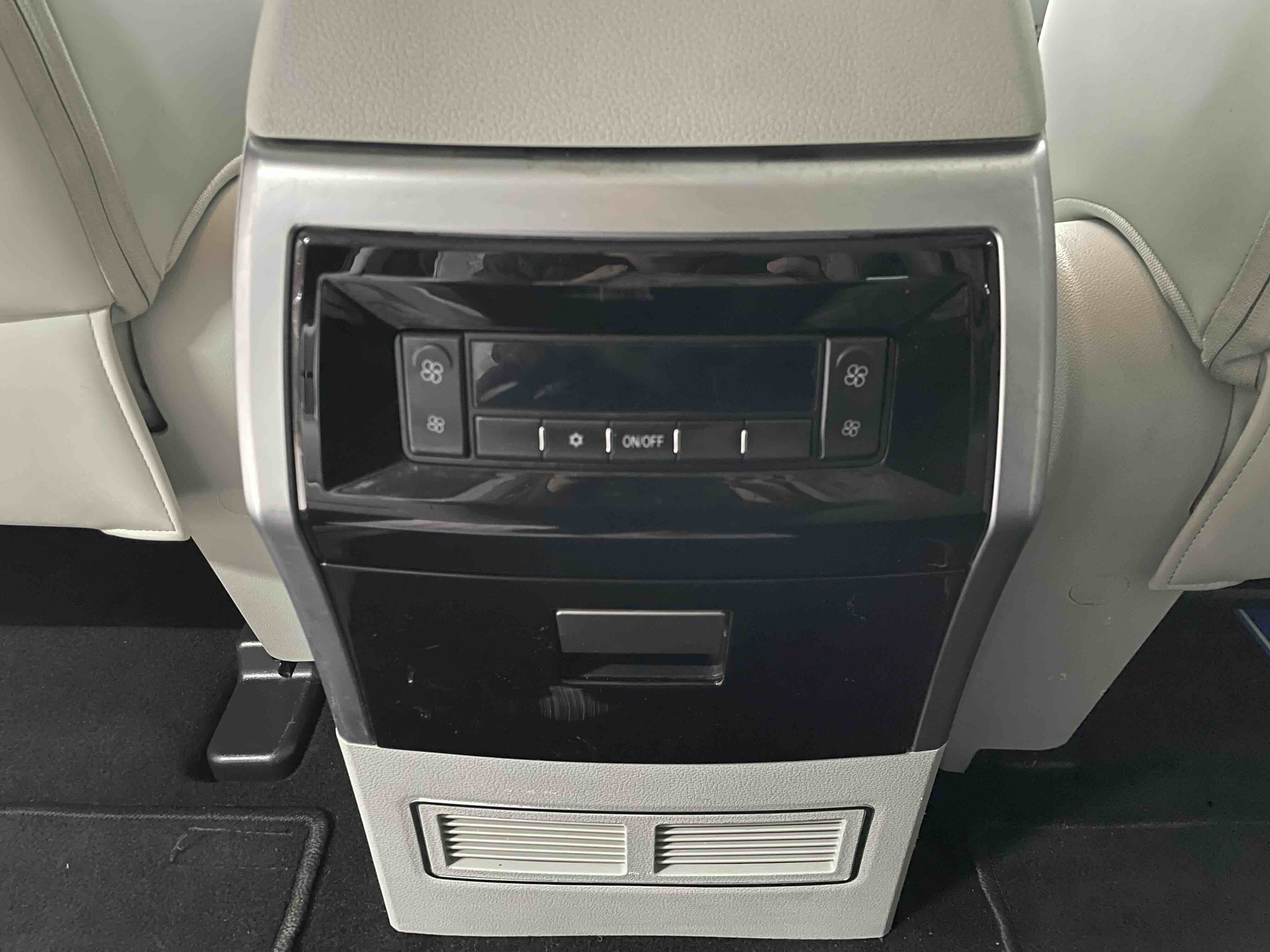 Forthing M7 2024 #12 Forthing M7 2024 imagem de carro #12