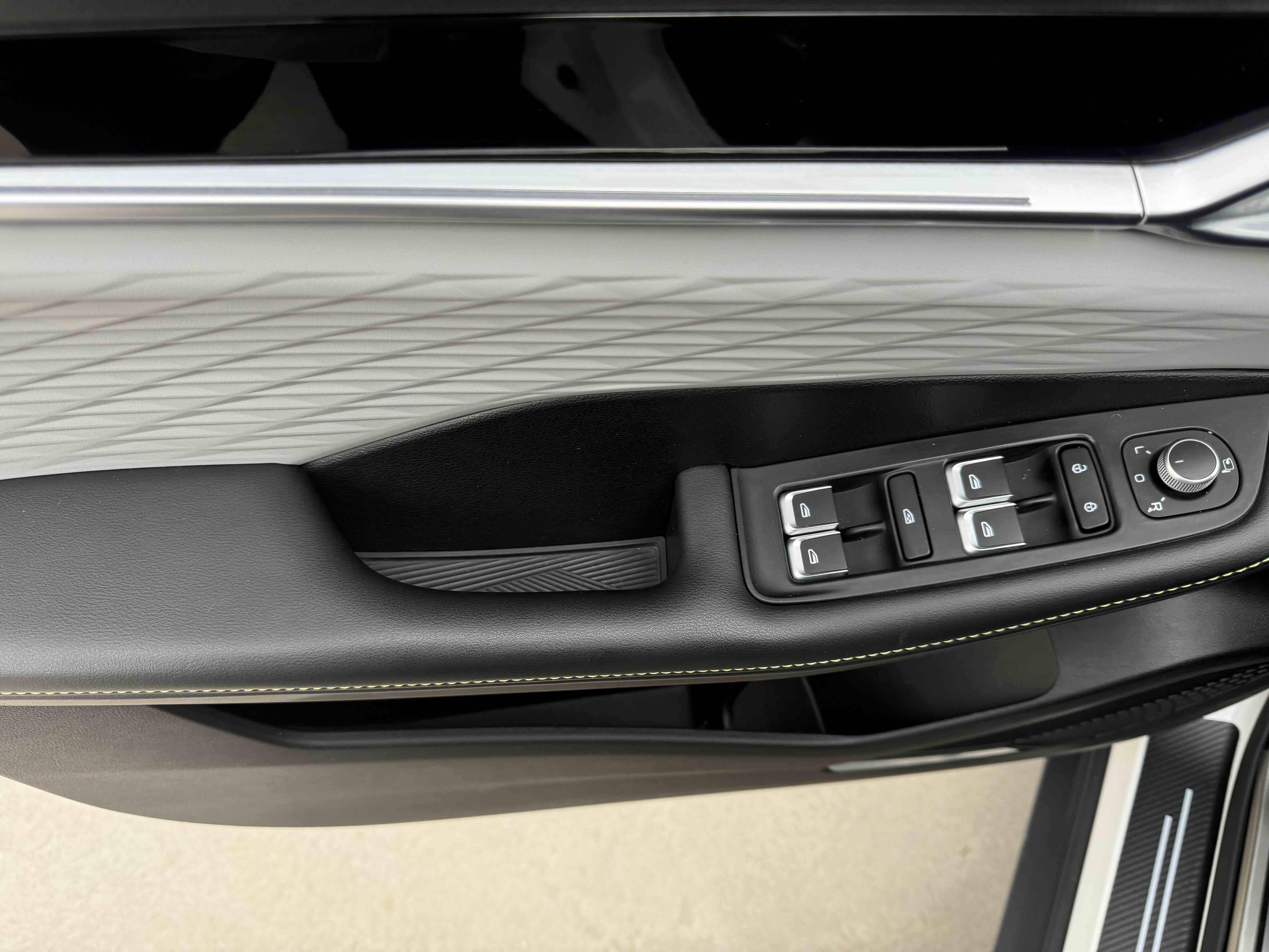 GEELY Coolray 2022 #12 GEELY Coolray 2022 car image #12