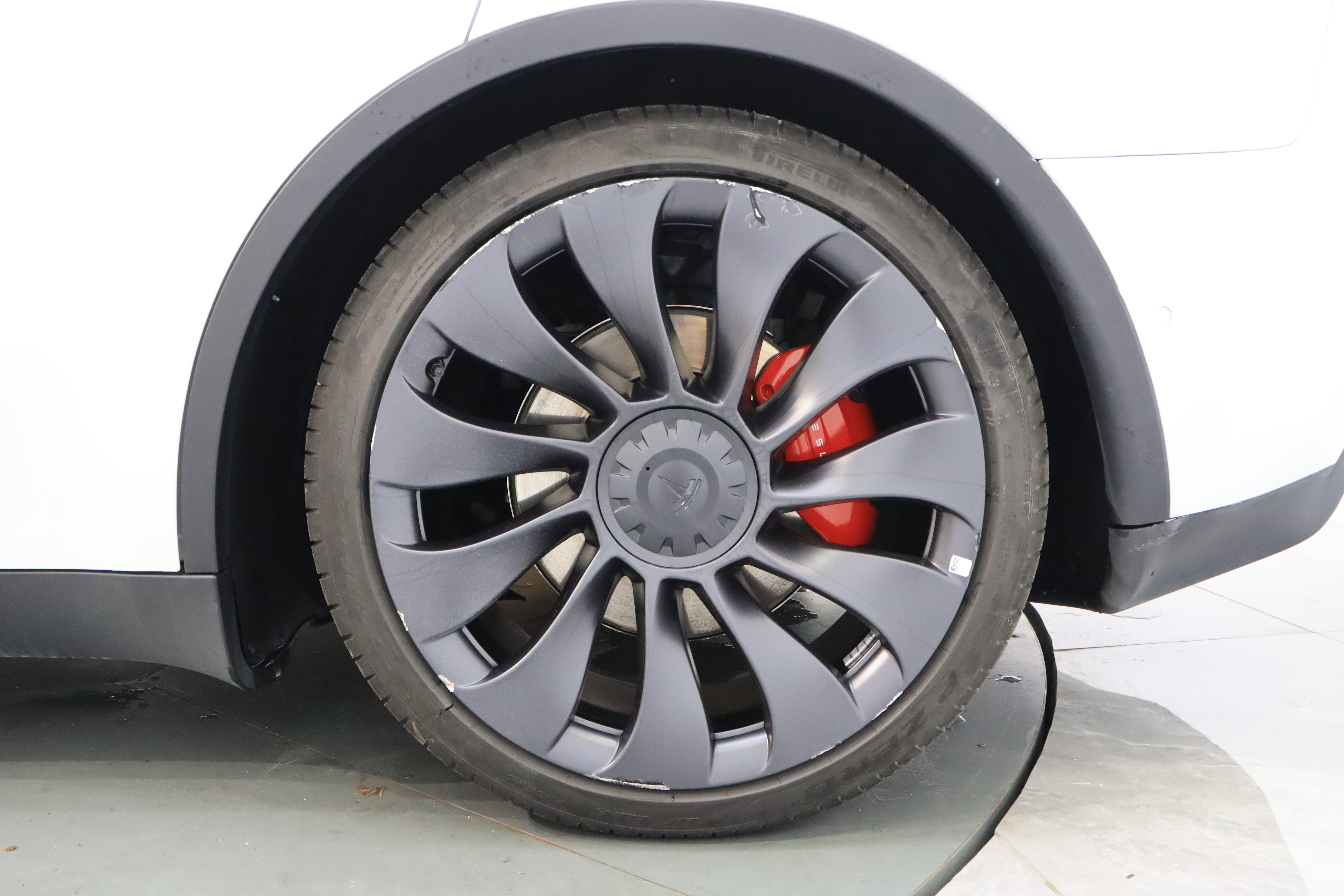 Tesla Model Y 2023 #12 Tesla Model Y 2023 car image #12