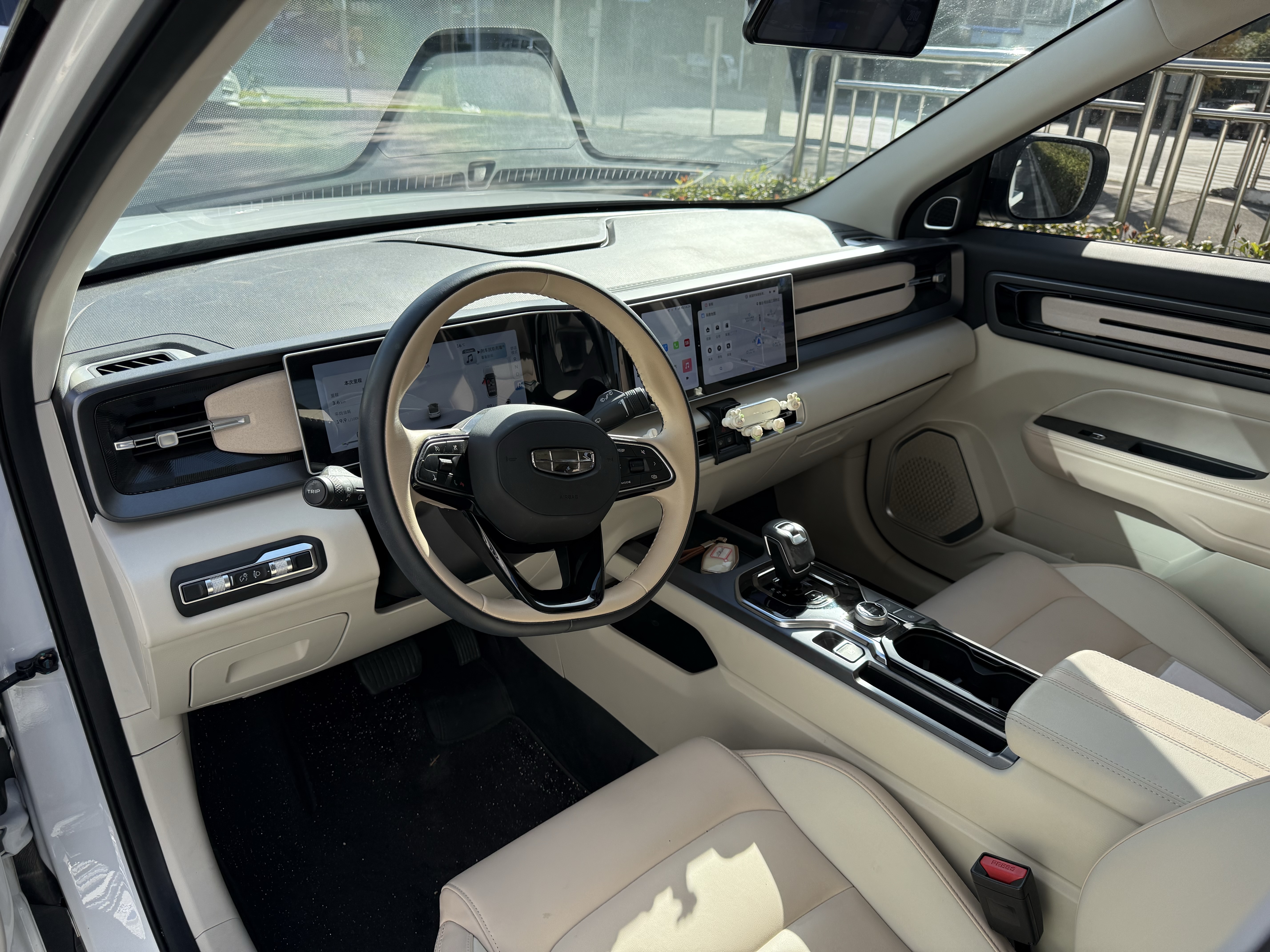 GEELY ICON 2023 #12 GEELY ICON 2023 صورة سيارة #12