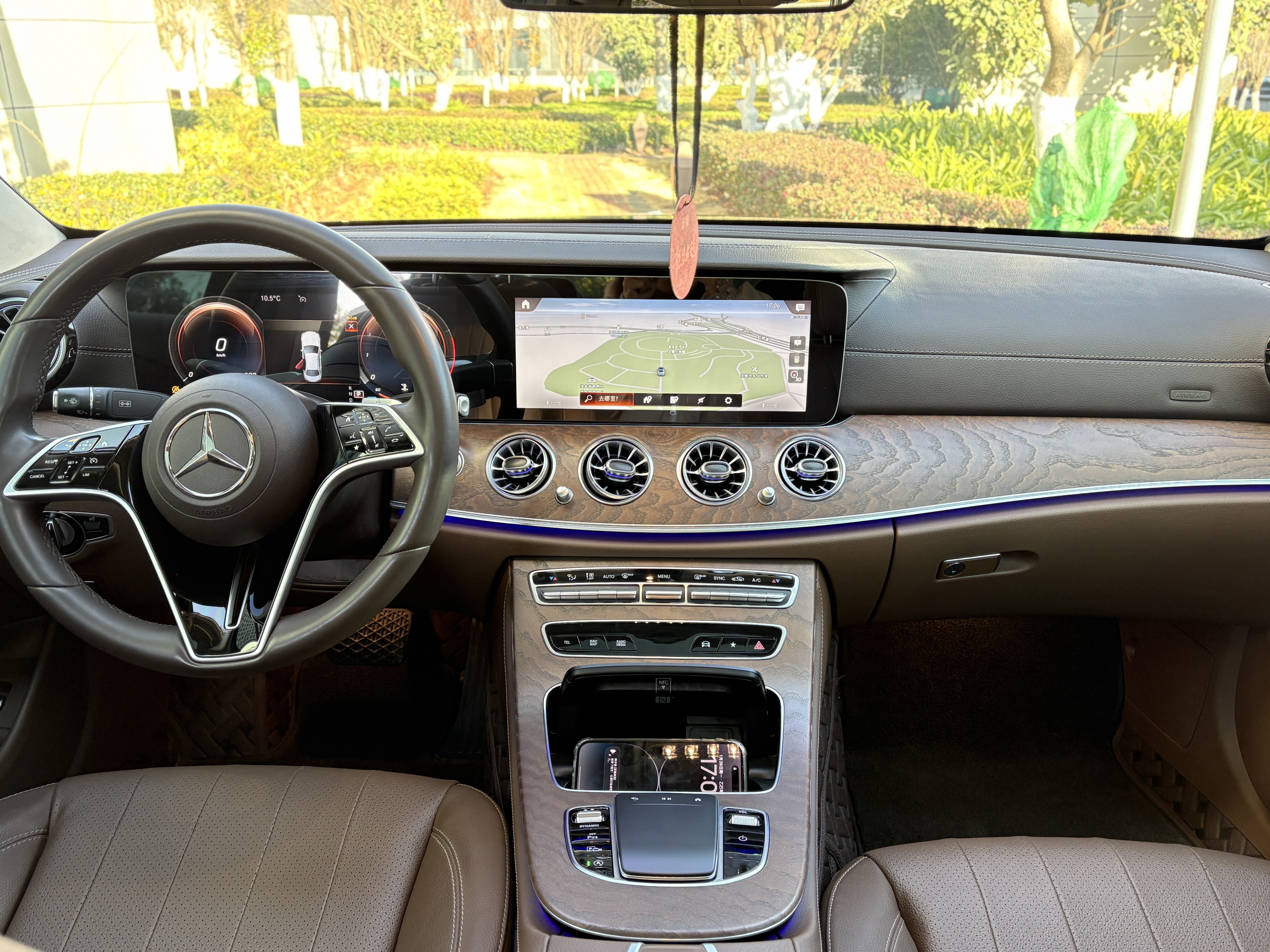 Mercedes-Benz E Class 2023 car image #12