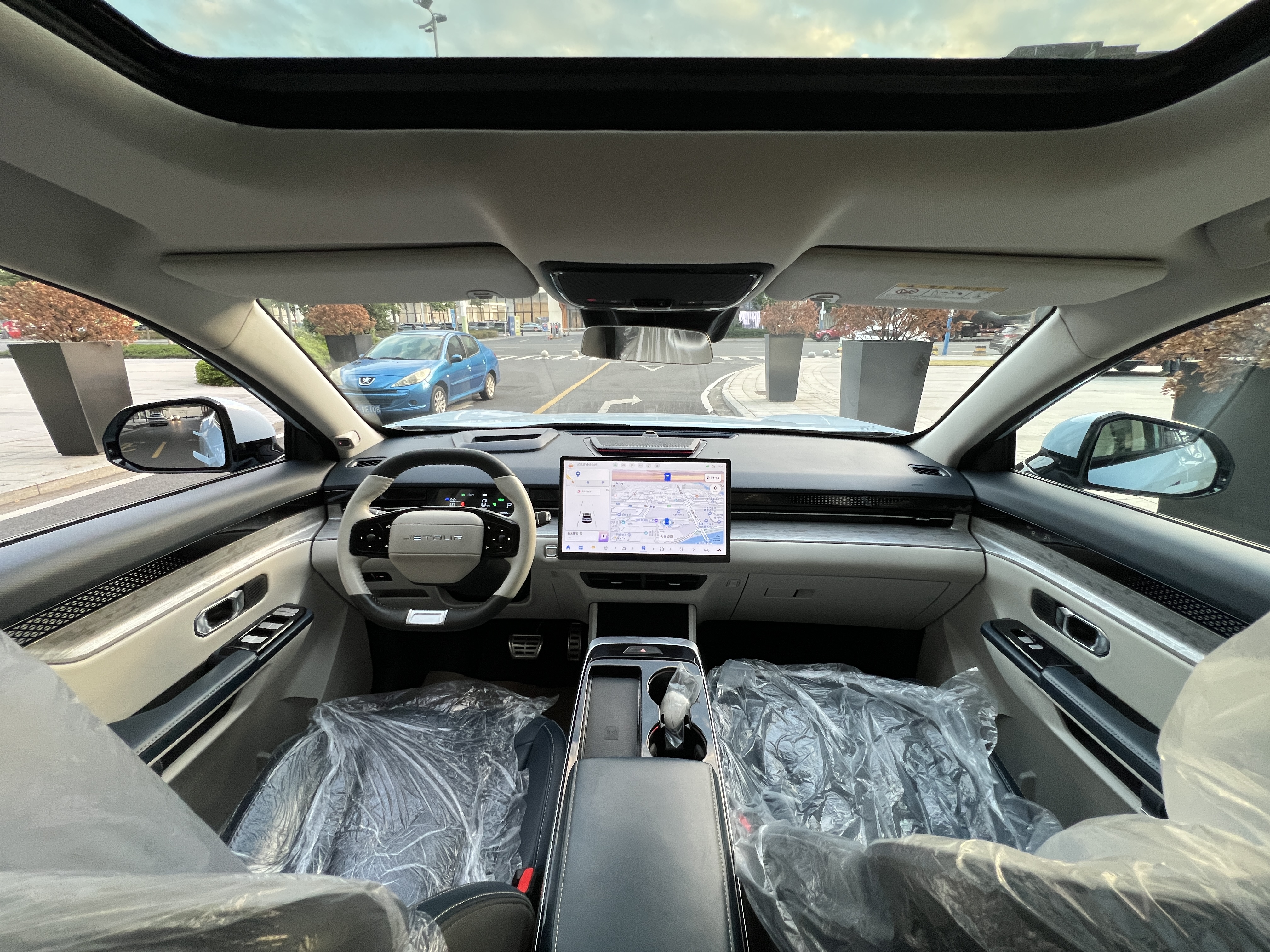 Jetour 2023 car image #12