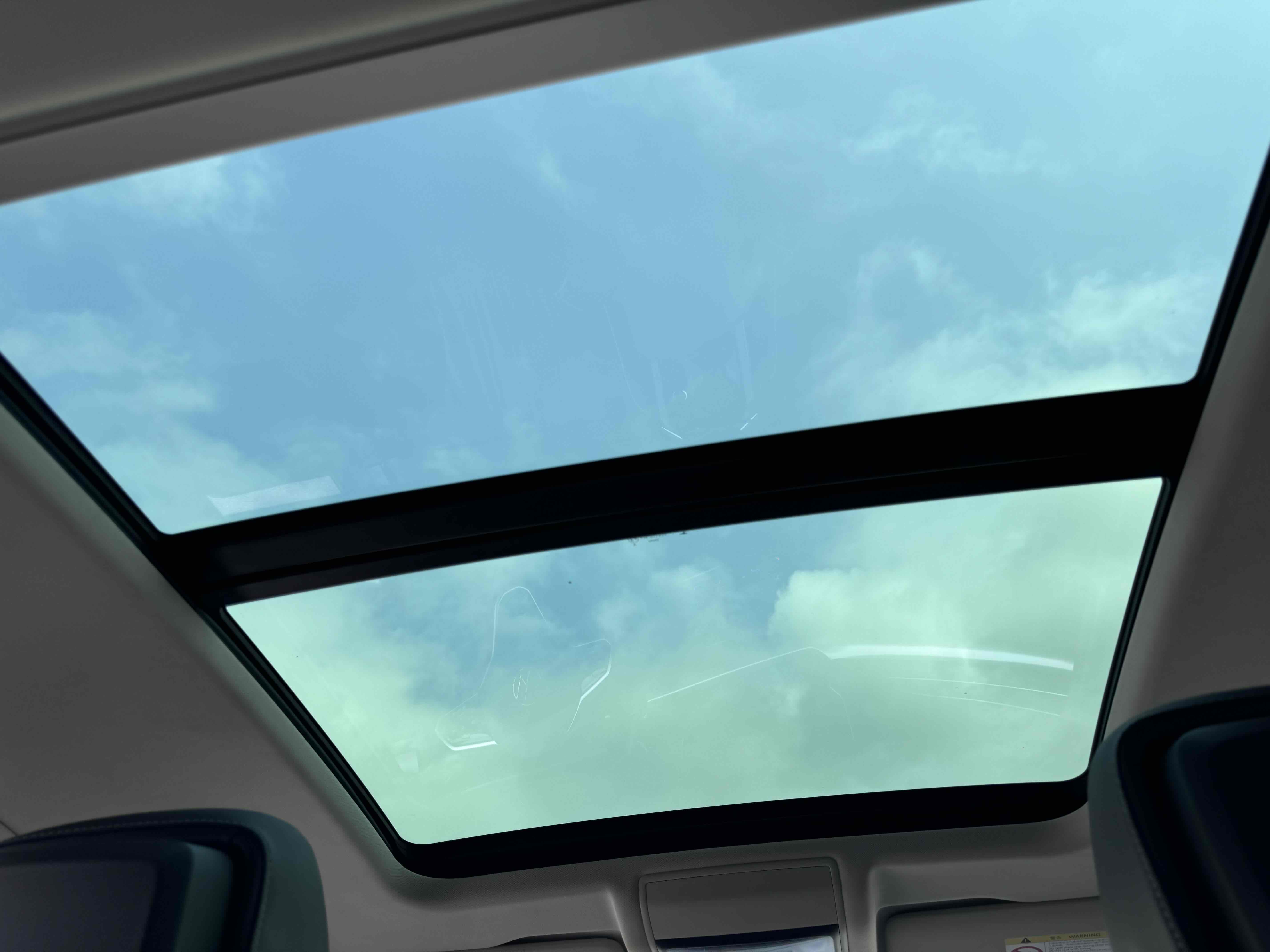 Volkswagen Passat 2023 car image #12