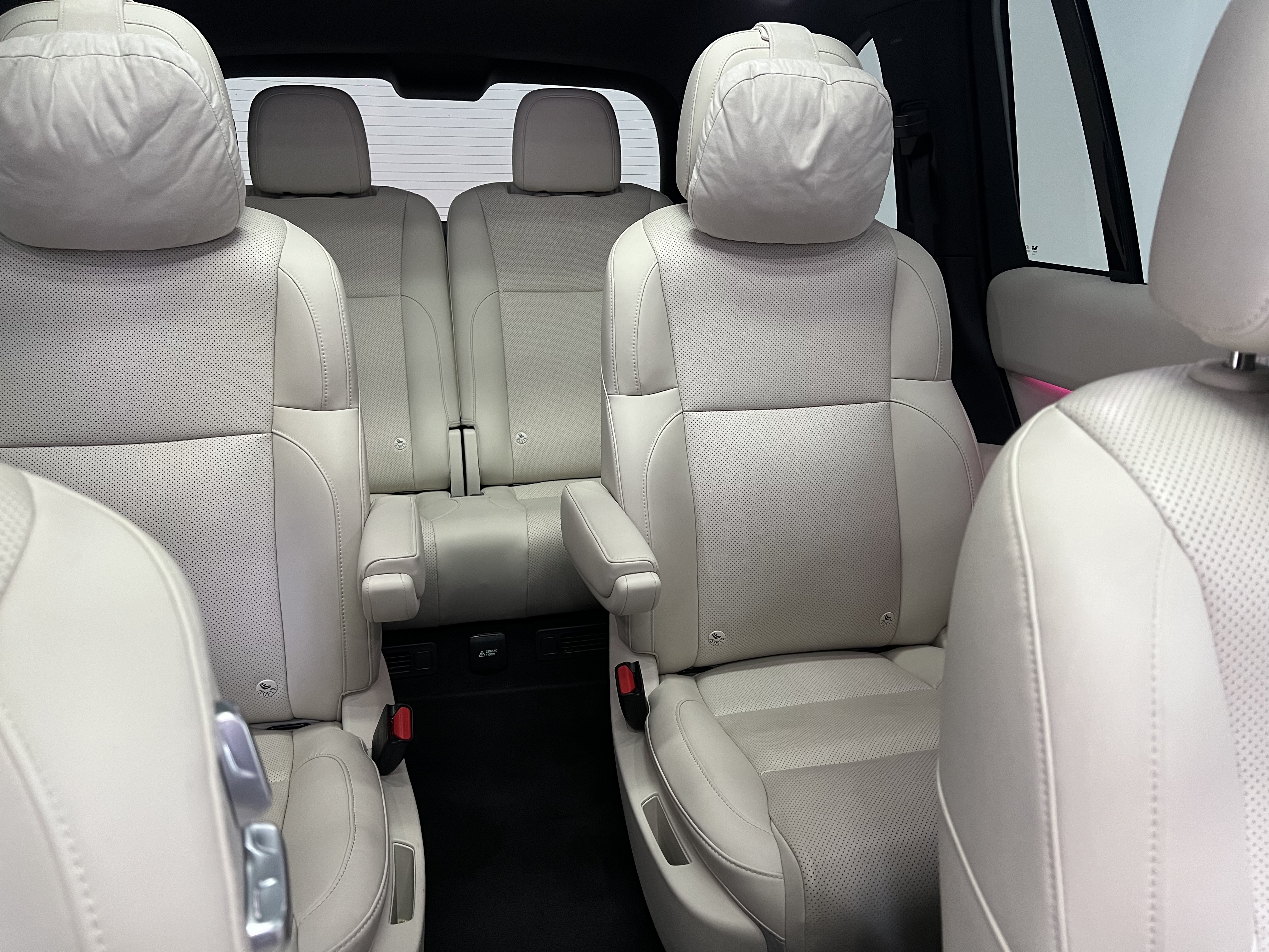 Li L8 2023 изображение автомобиля #12