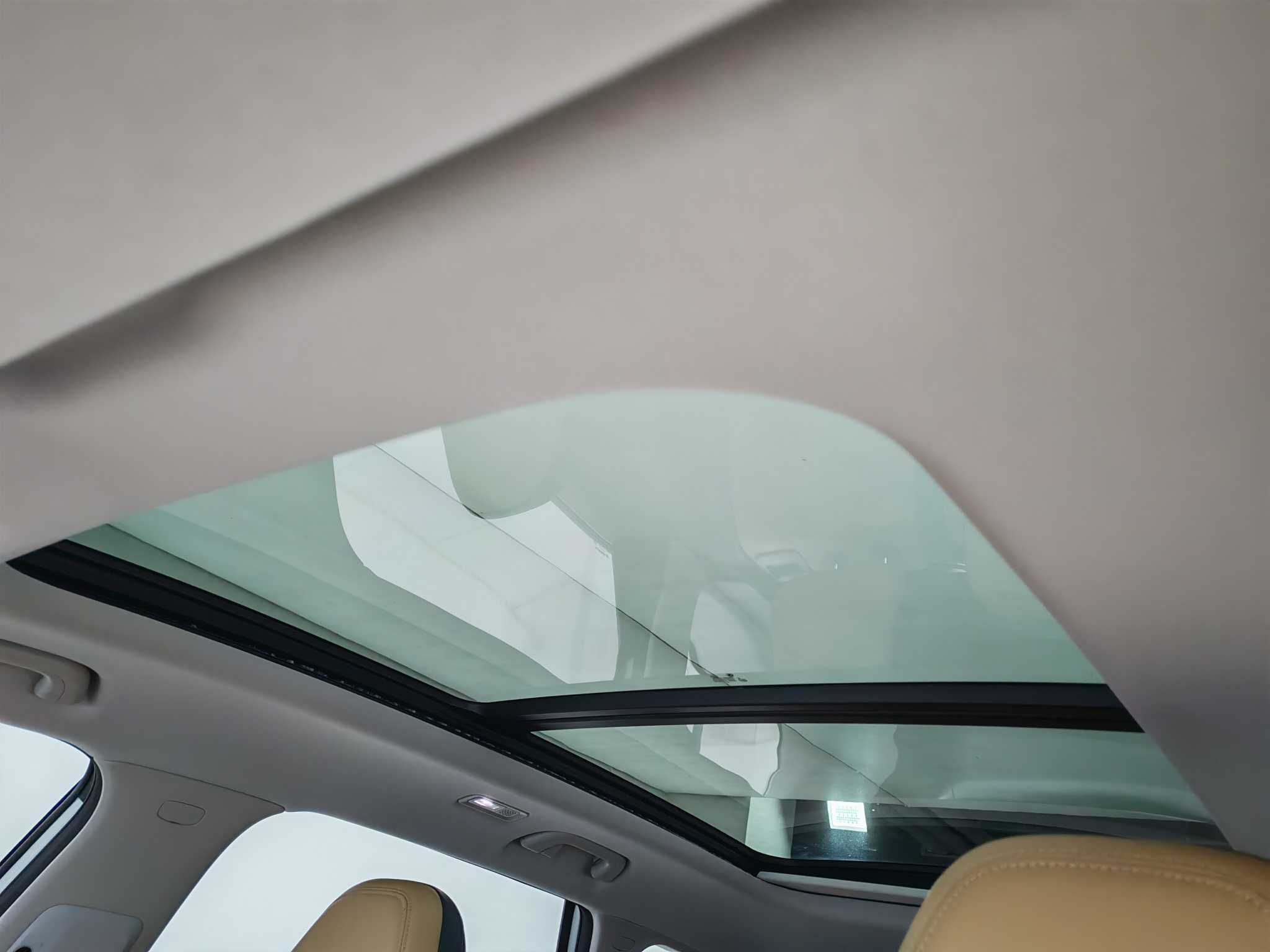 GEELY Boyue L 2024 car image #12