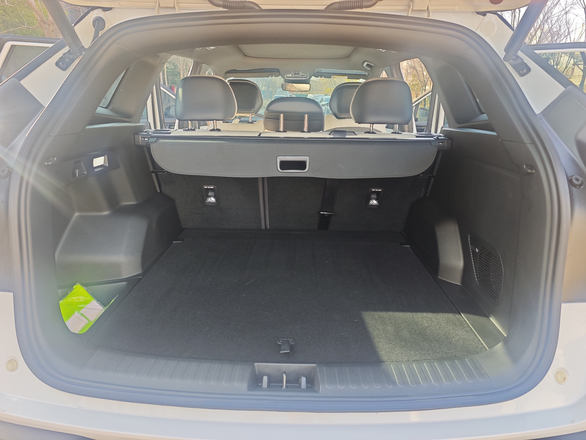 GEELY Boyue L 2023 car image #12
