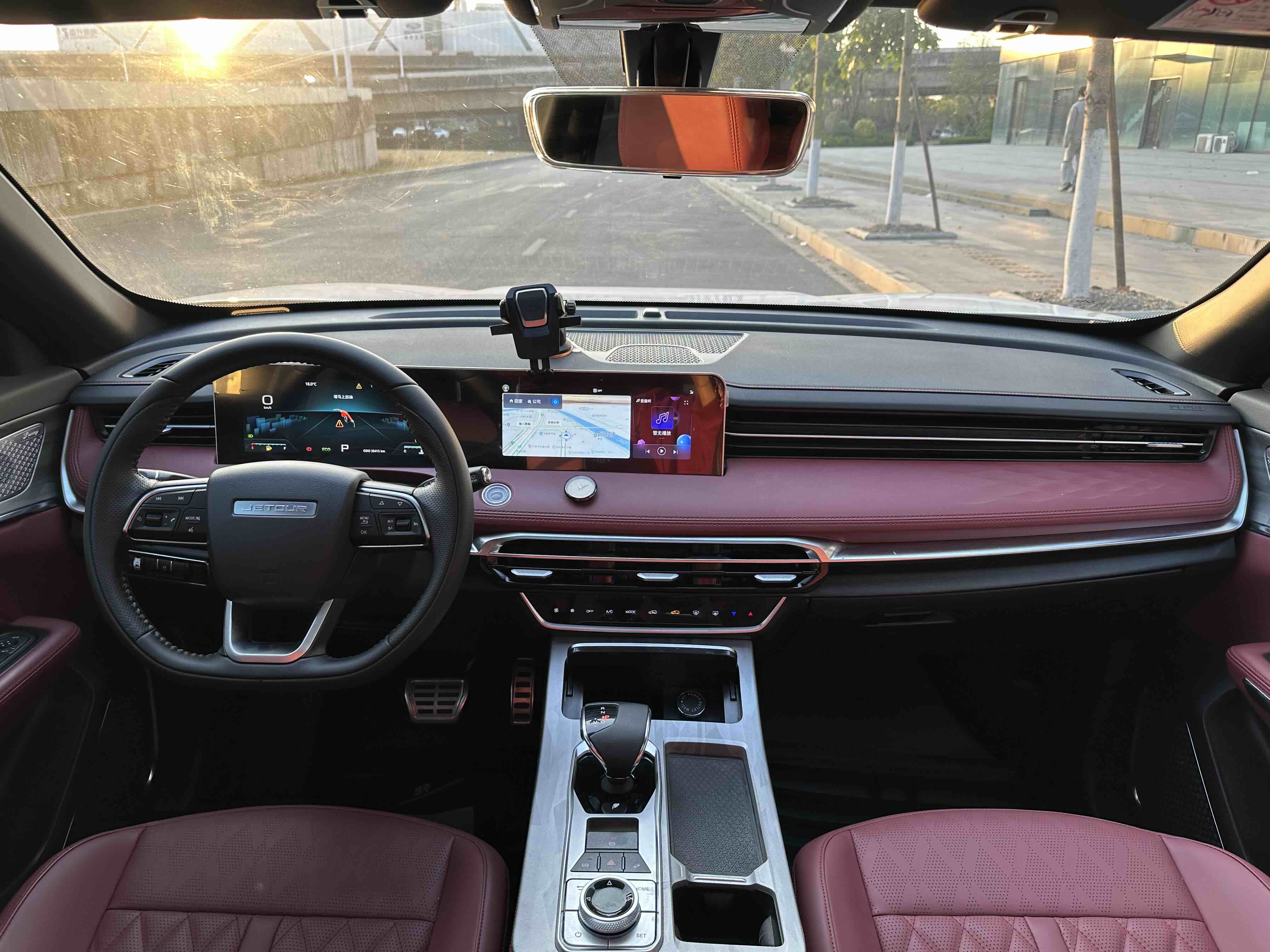 X70 PLUS 2024 #12 X70 PLUS 2024 car image #12