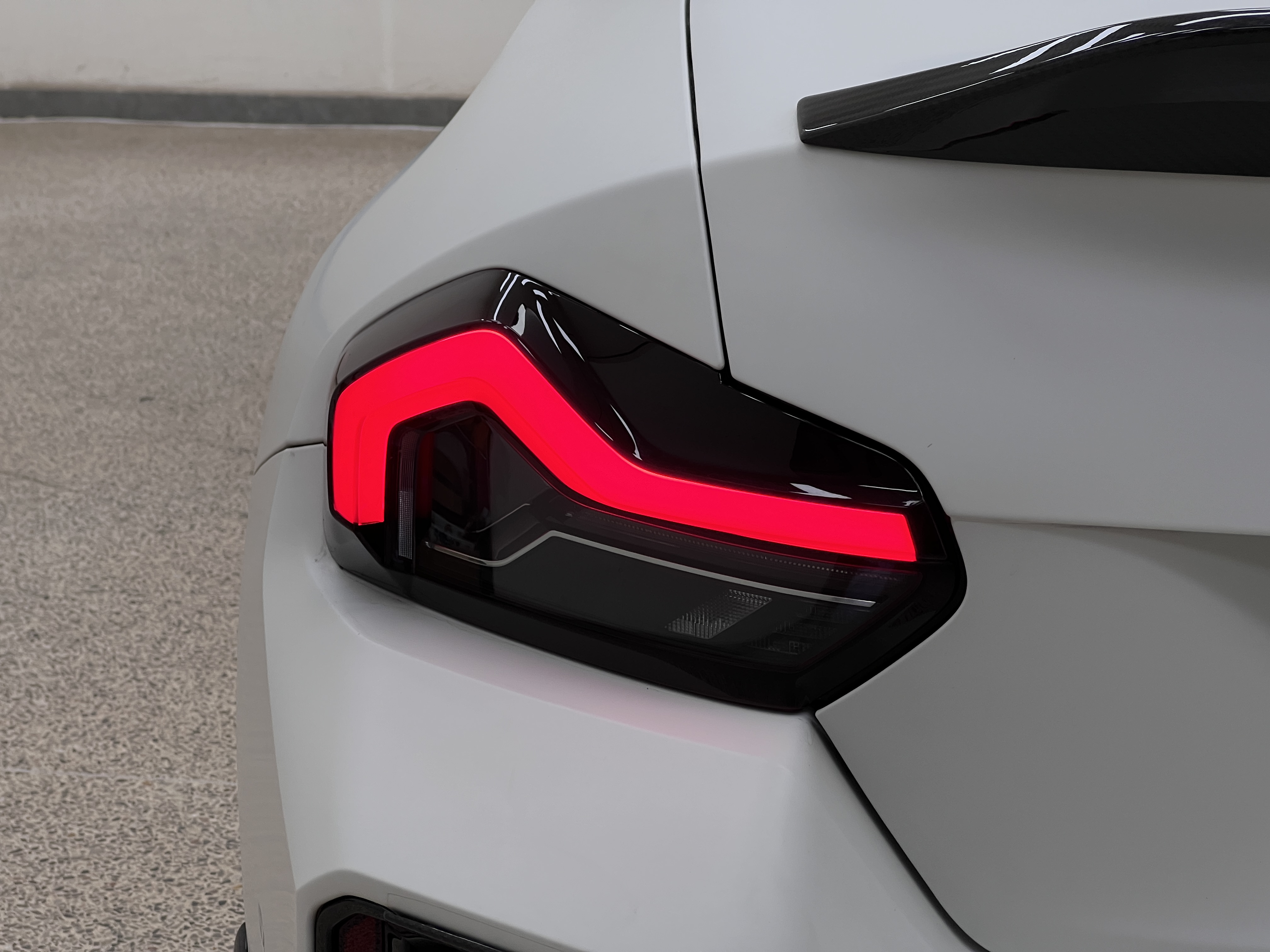 BMW M2 2023 immagine di auto #12