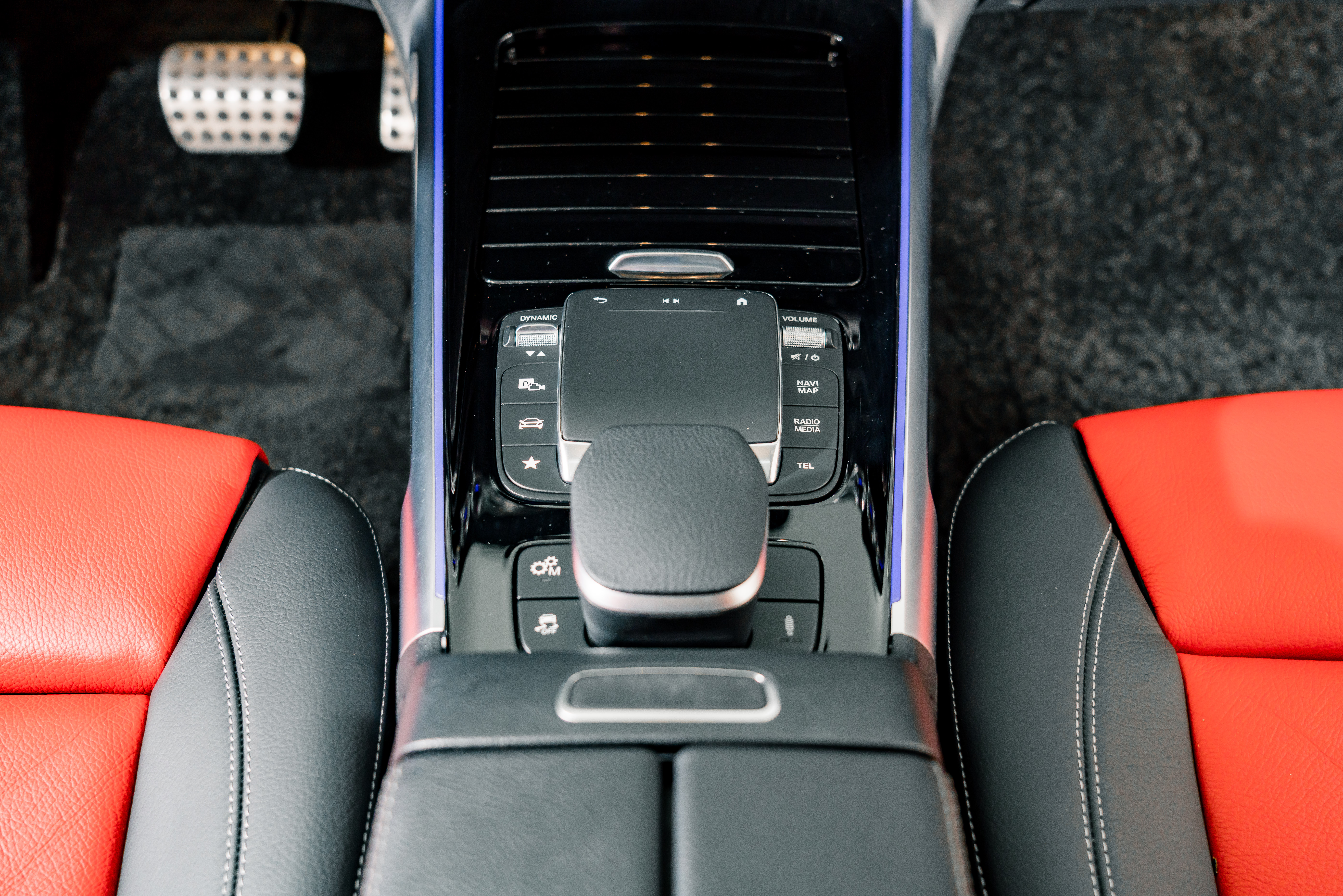 Mercedes-Benz GLB AMG 2023 car image #12