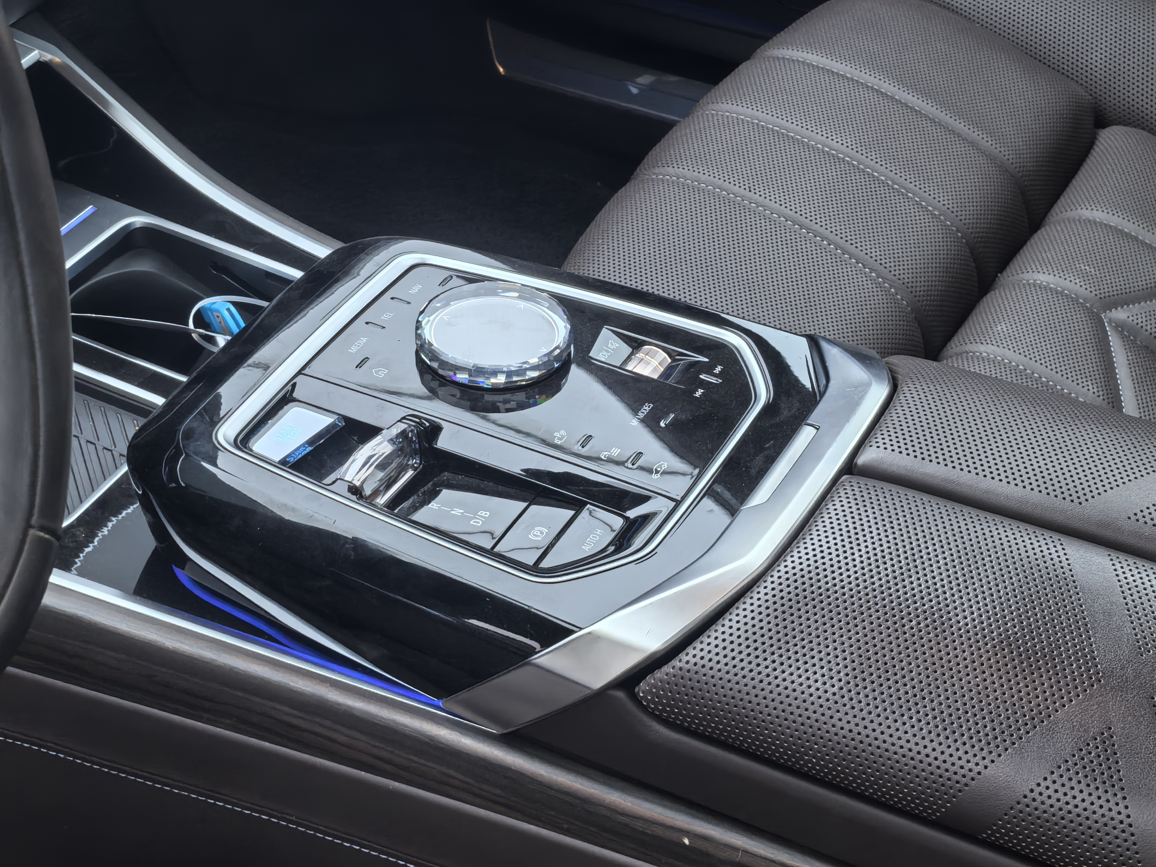 BMW i7 2023 immagine di auto #12