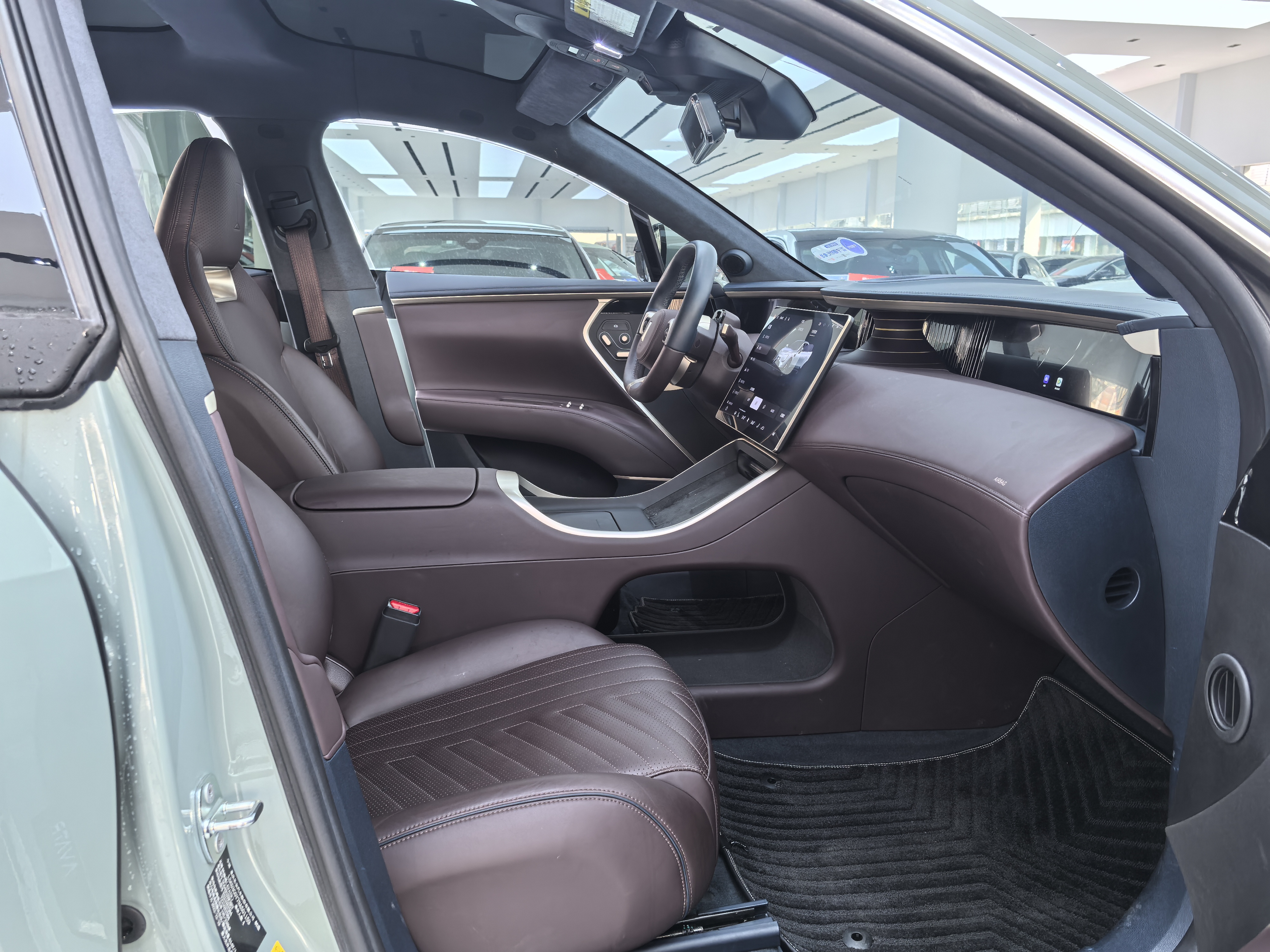 Avatr 11 2023 immagine di auto #12