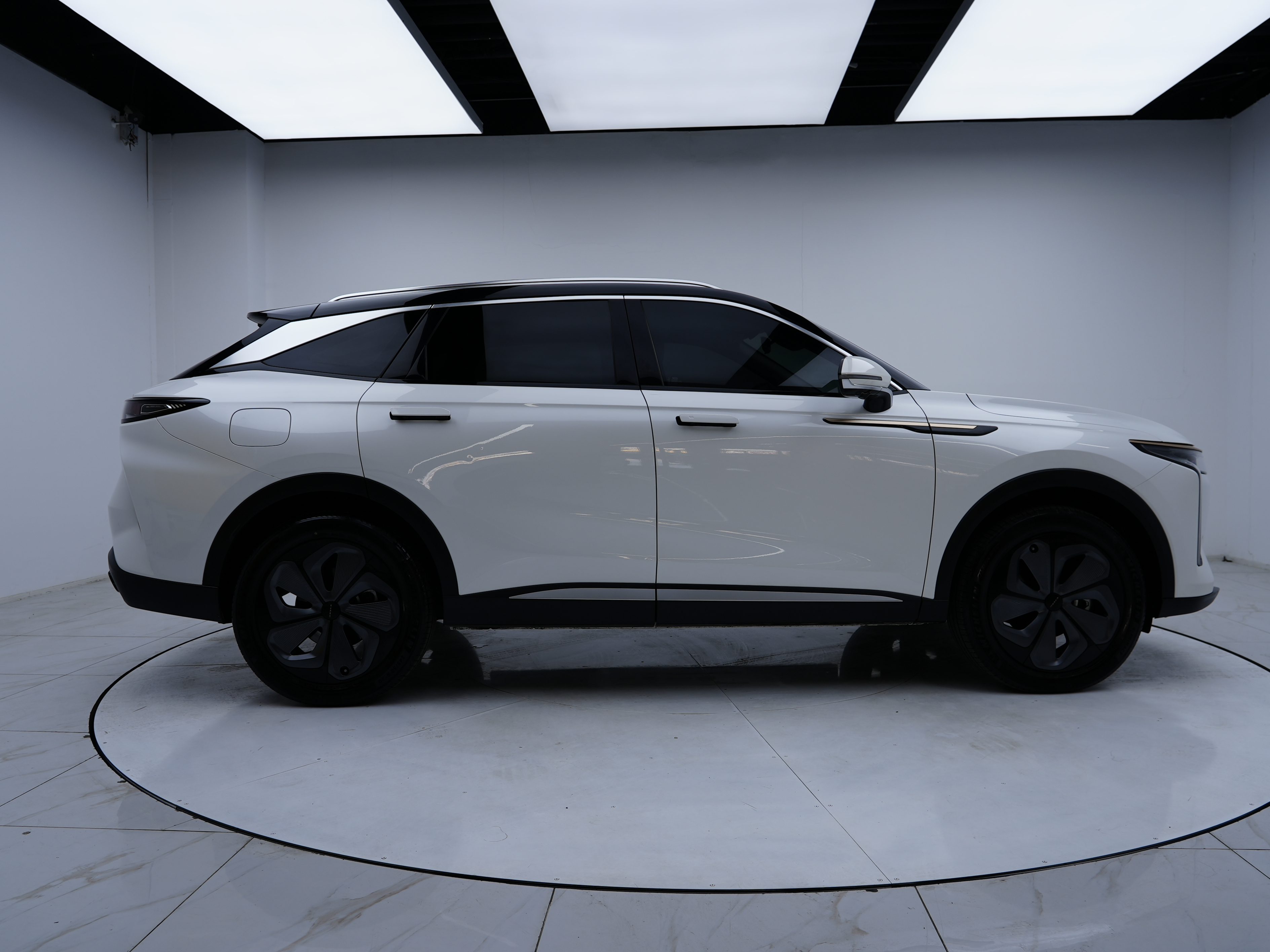 Exceed Yaoguang 2023 #12 Exceed Yaoguang 2023 car image #12