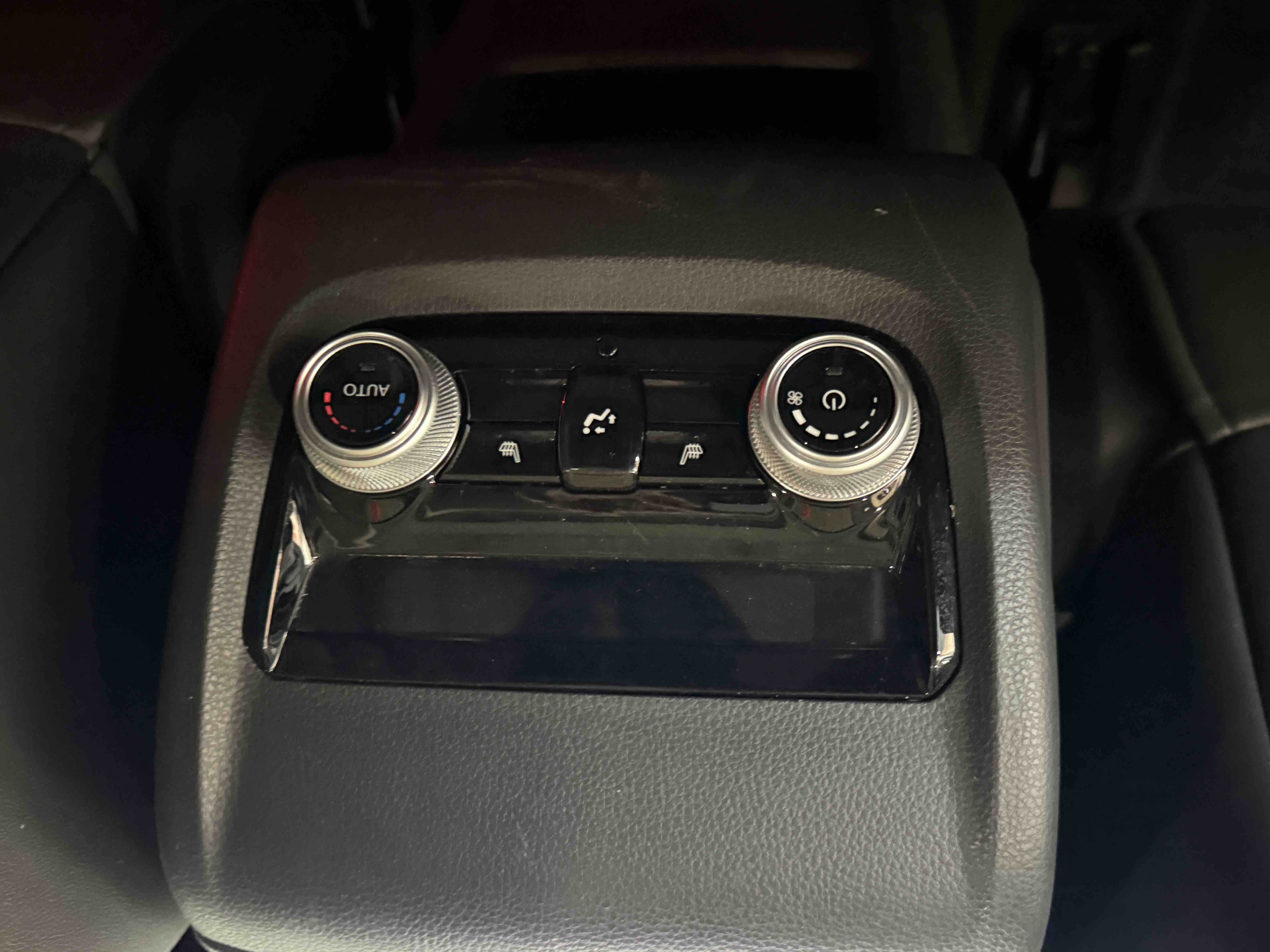 Ford Equator 2024 #12 Ford Equator 2024 car image #12