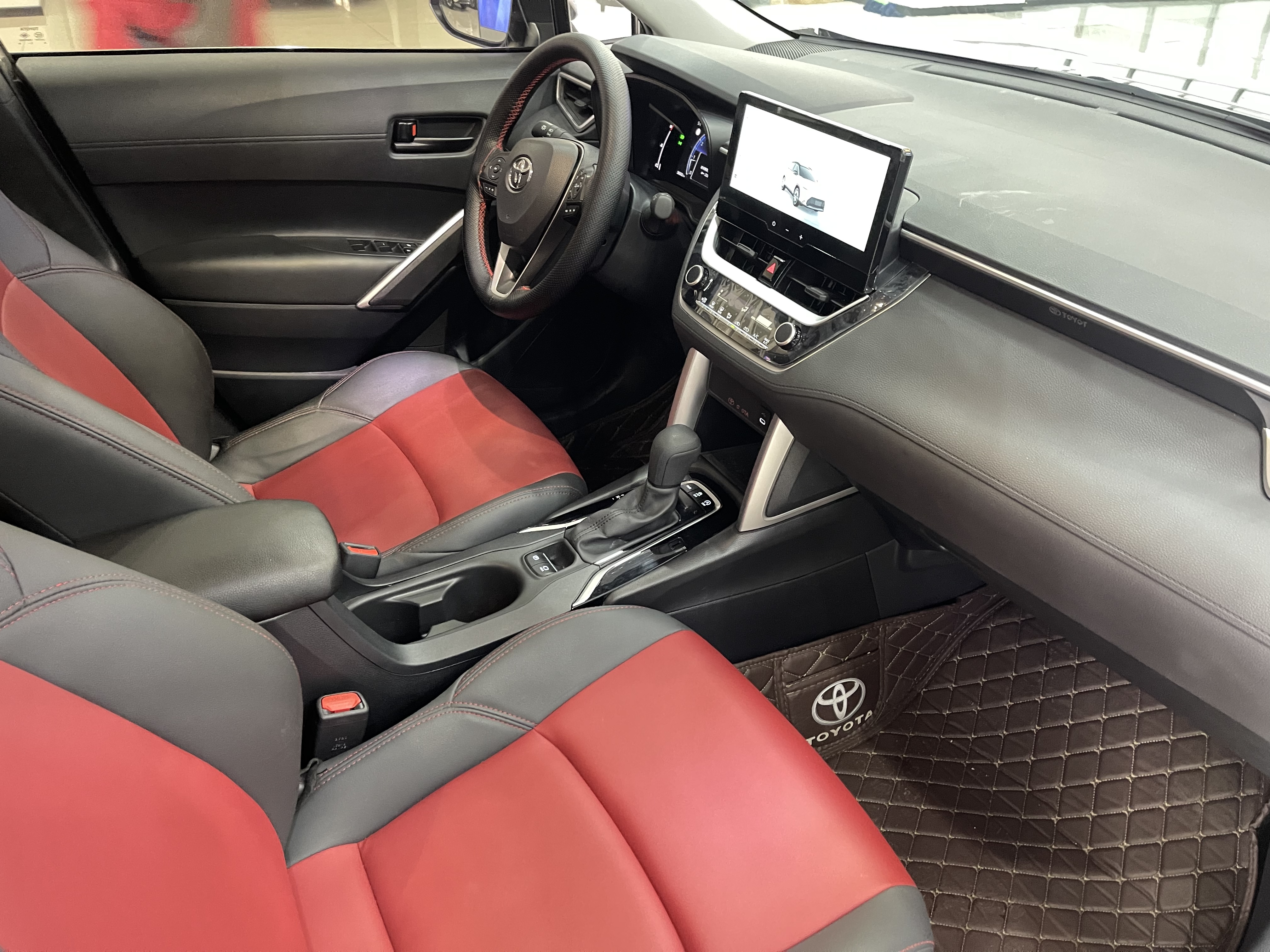 Toyota Frontlander 2023 car image #12