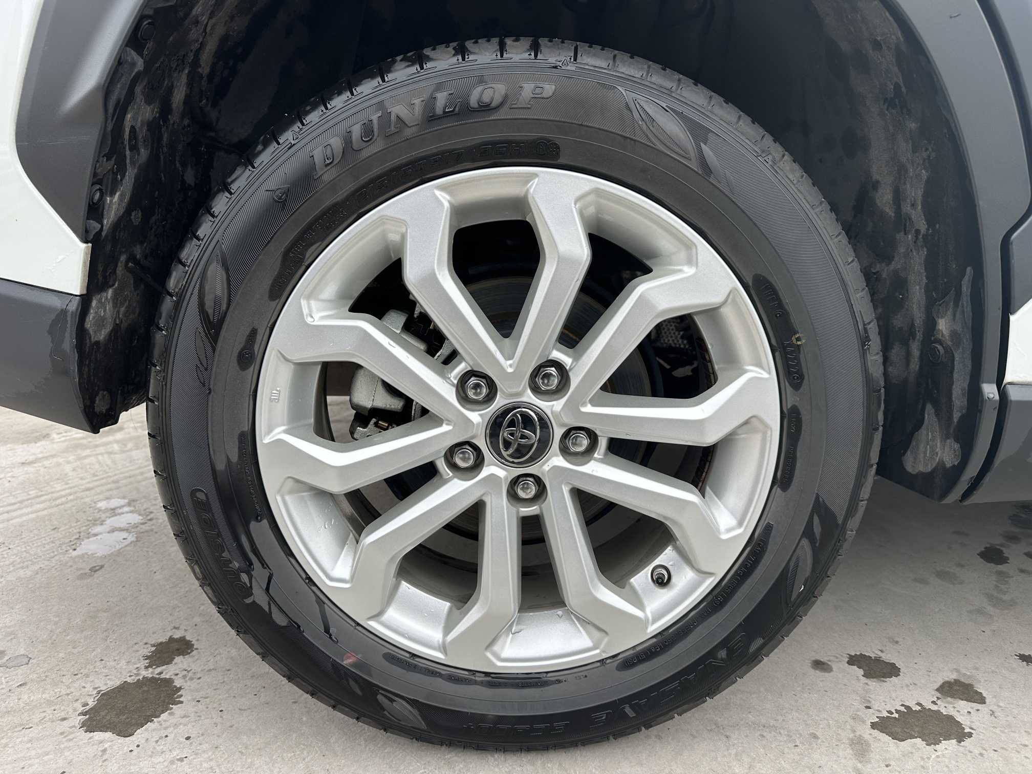 Toyota Frontlander 2023 car image #12