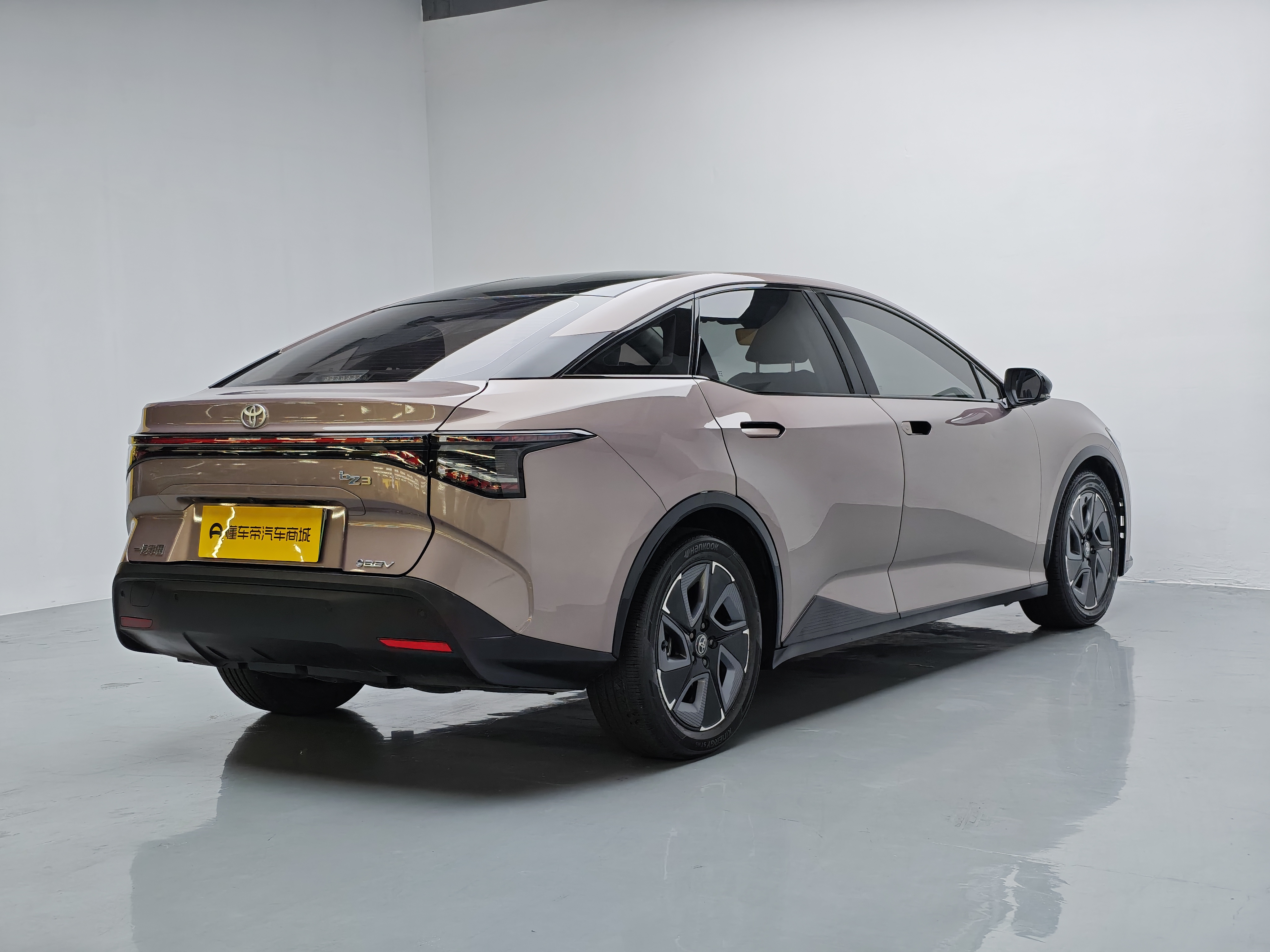 Toyota bZ3 2023 #12 Toyota bZ3 2023 immagine di auto #12