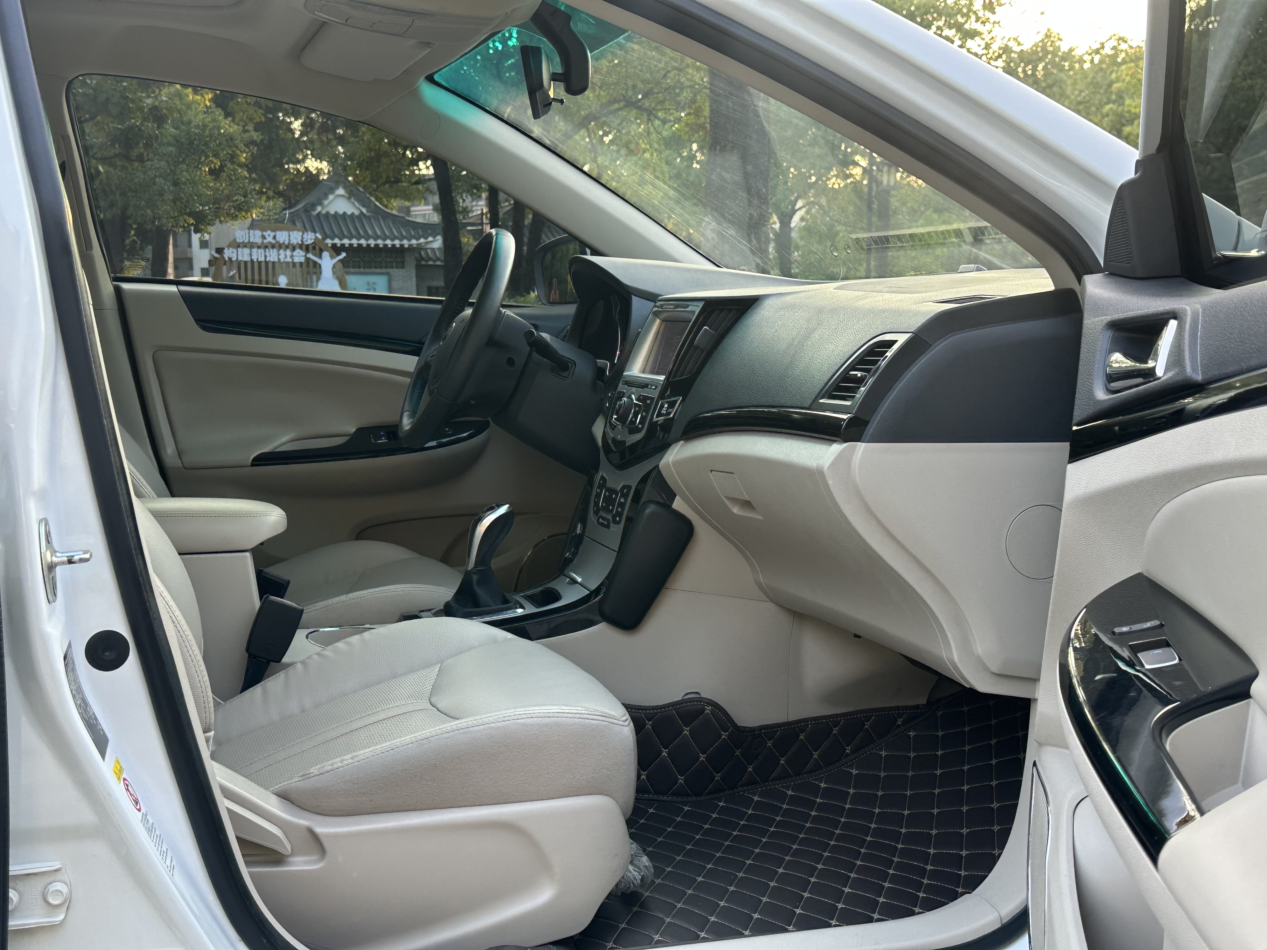 BYD G5 2017 #12 BYD G5 2017 car image #12