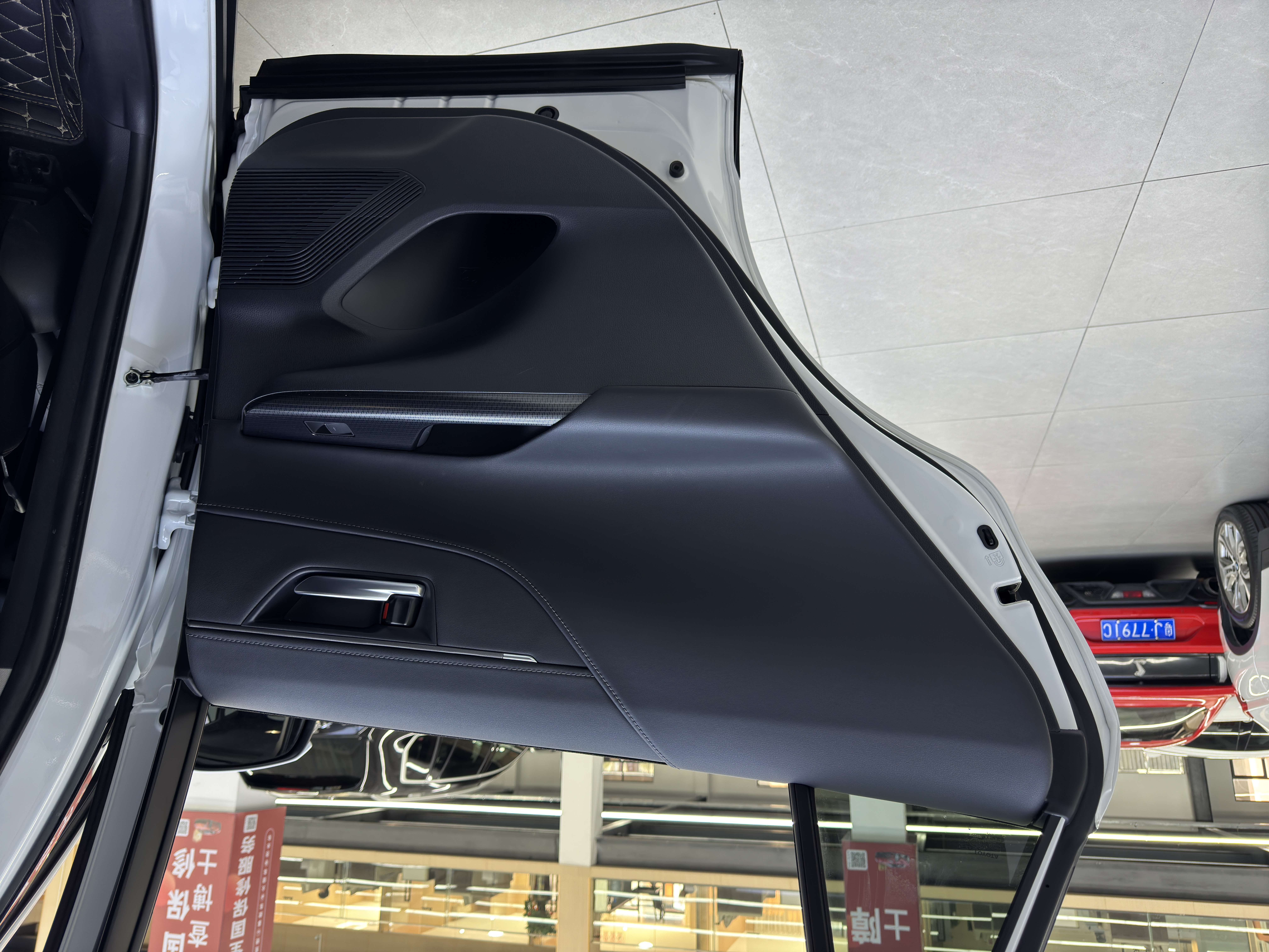 Toyota Venza 2024 immagine di auto #12