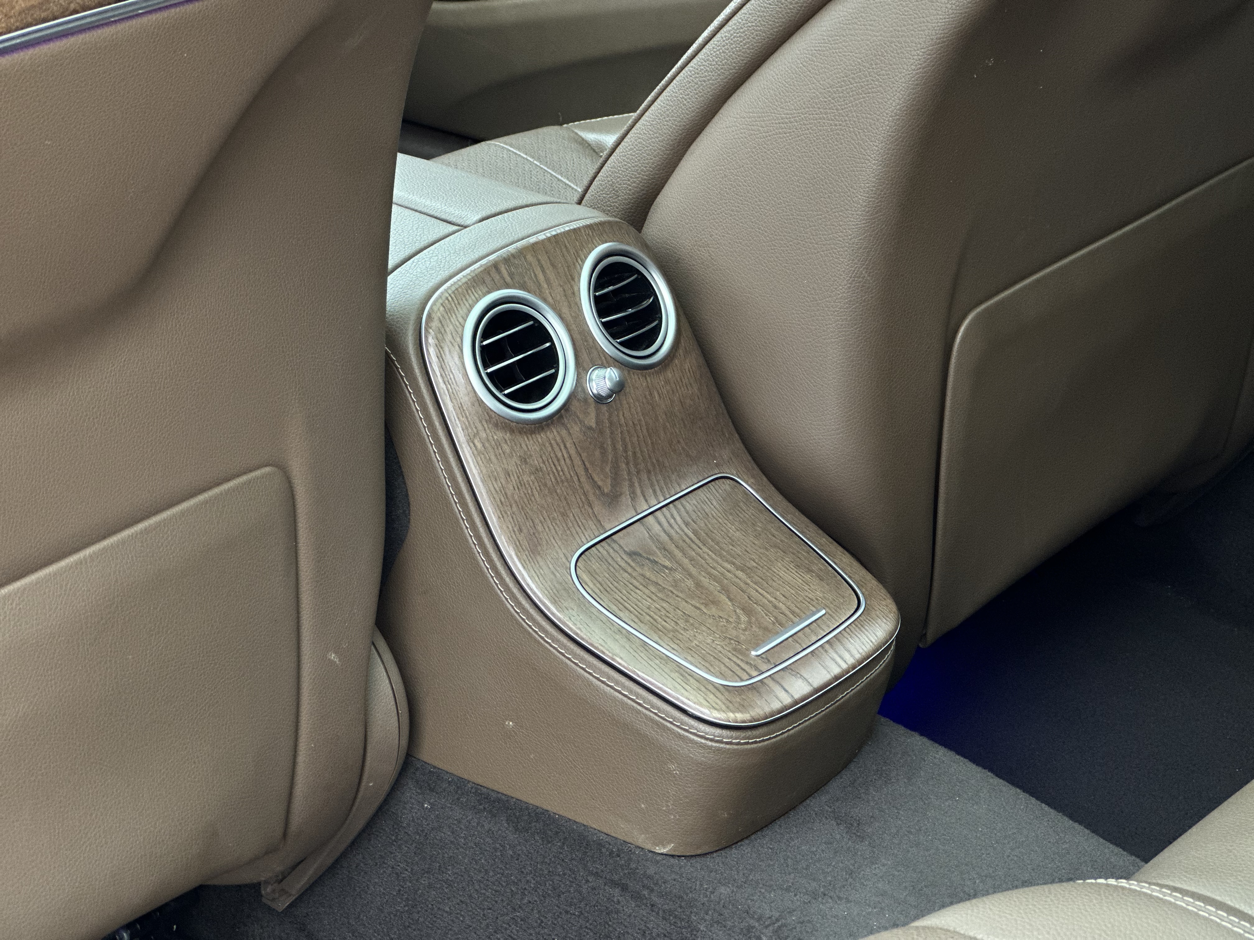 Mercedes-Benz E Class 2023 car image #12