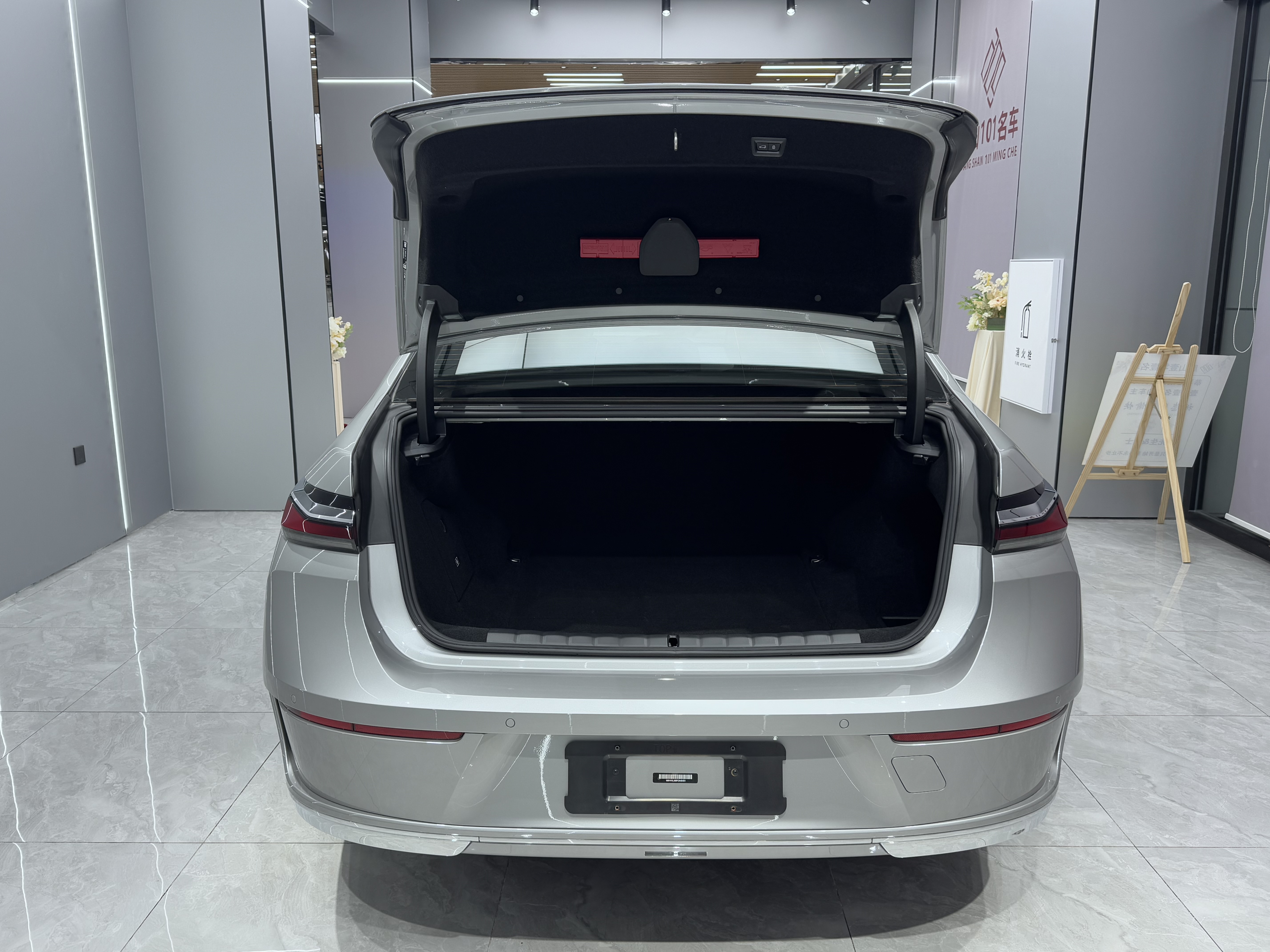 BMW i7 2023 immagine di auto #12