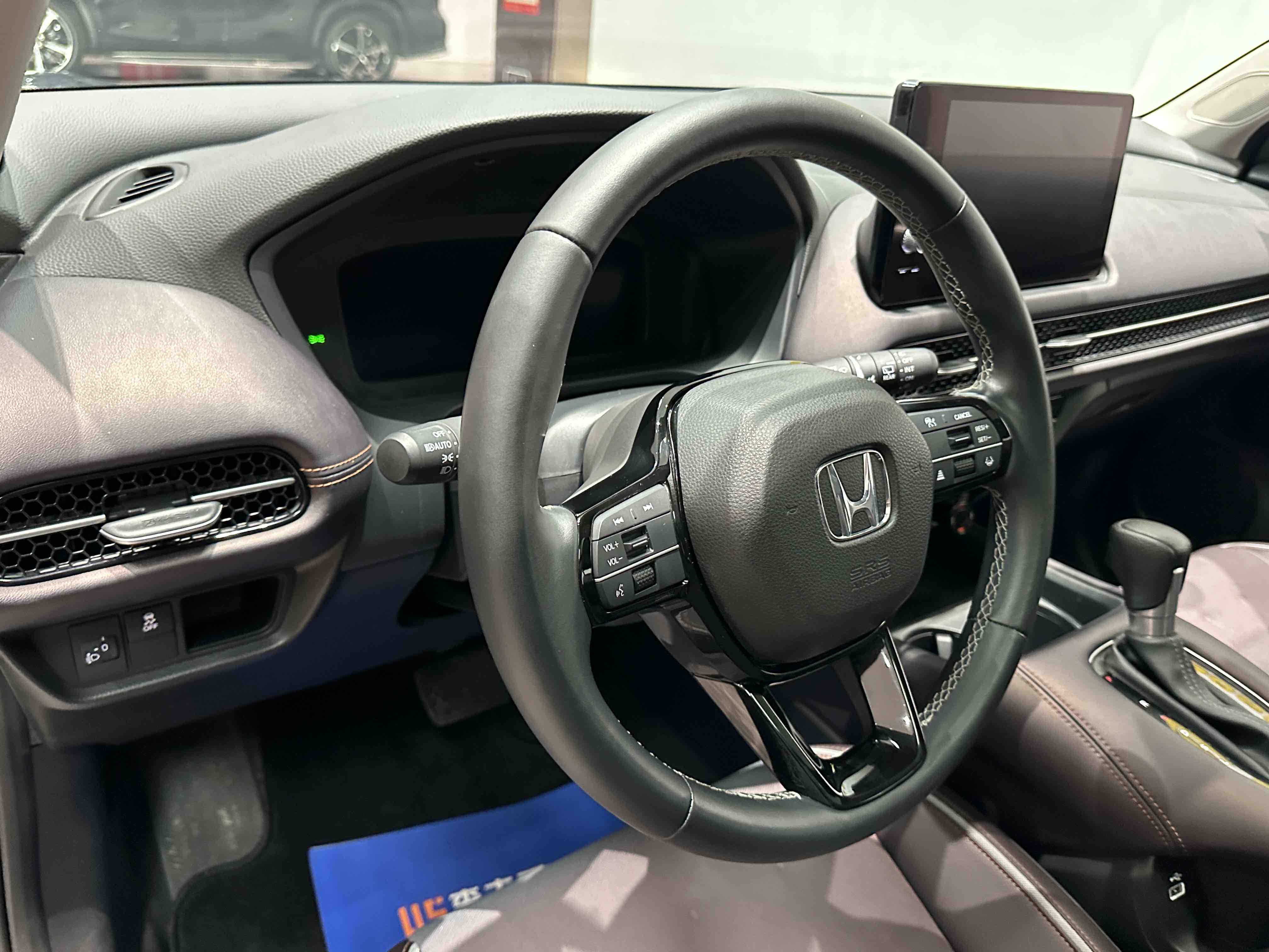 Honda ZR-V 2024 #12 Honda ZR-V 2024 car image #12