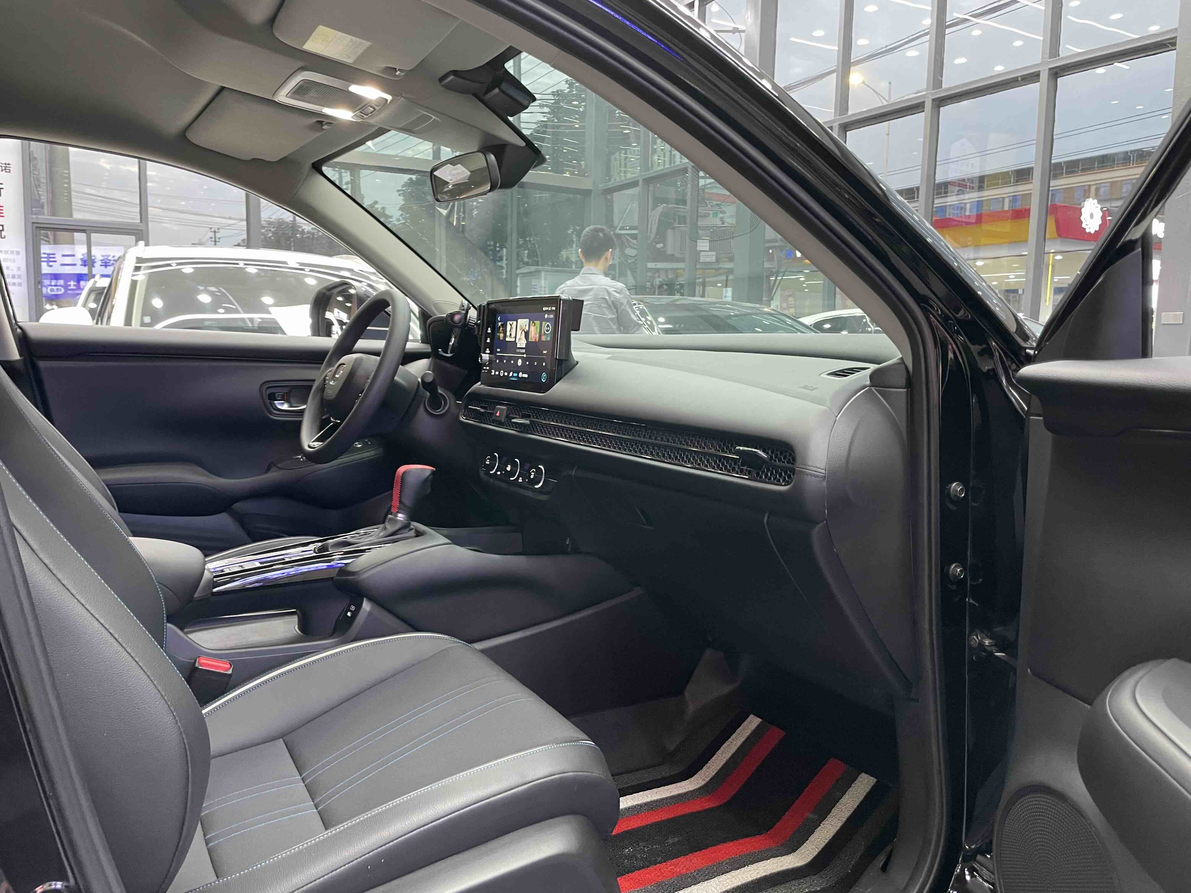 Honda HR-V 2024 #12 Honda HR-V 2024 car image #12