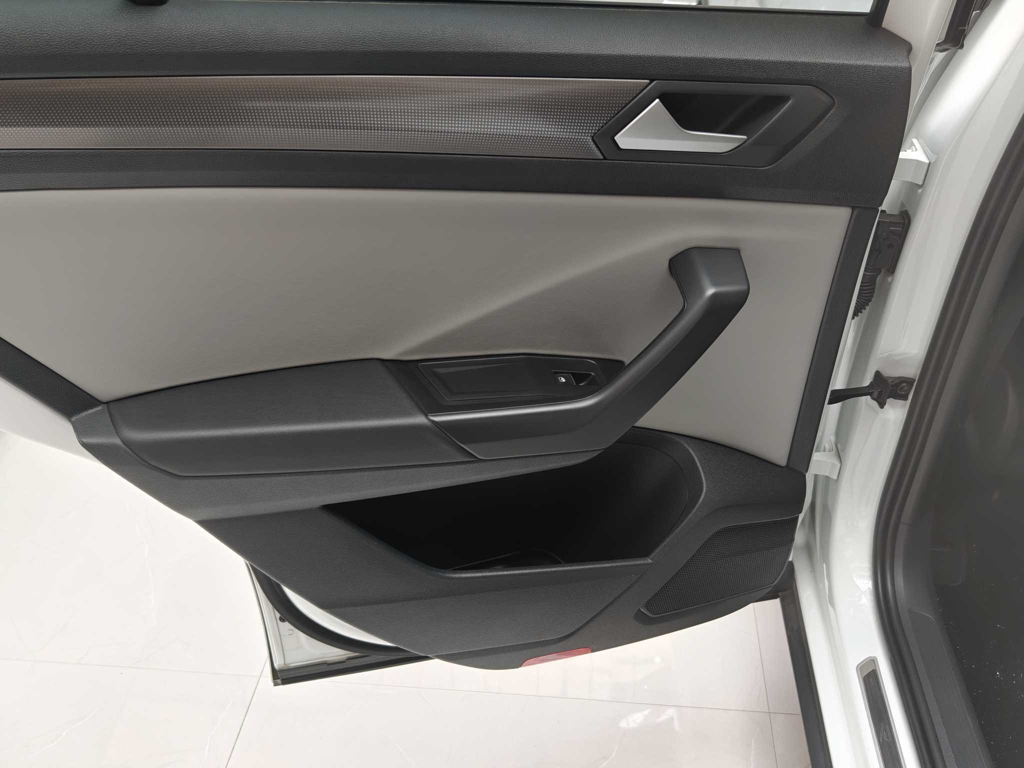 T-Roc 2024 #12 T-Roc 2024 car image #12