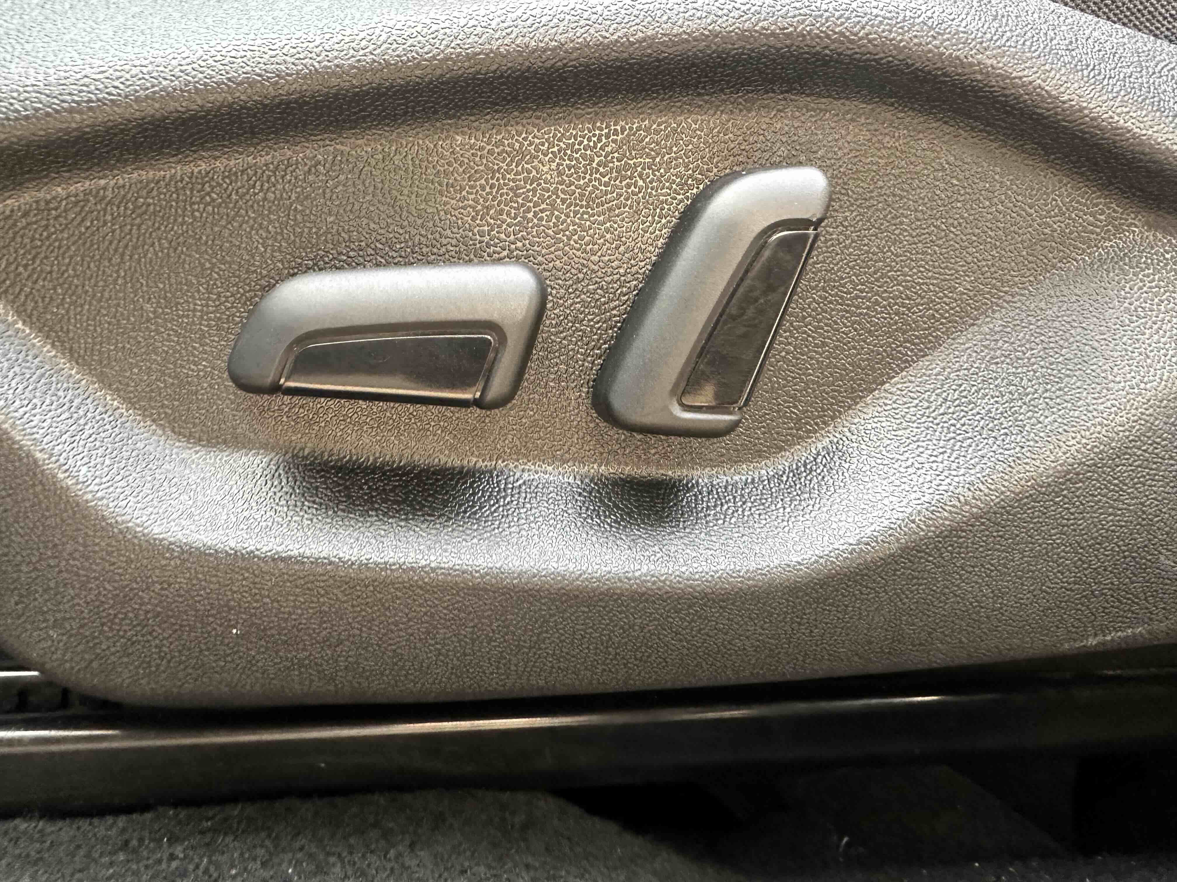 VS5 2022 car image #12