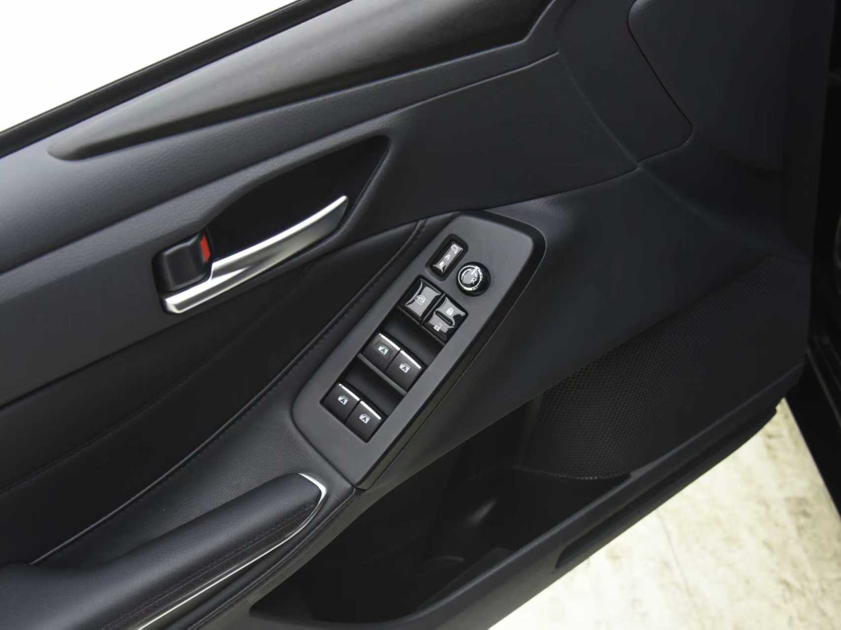 Toyota Avalon 2023 car image #12